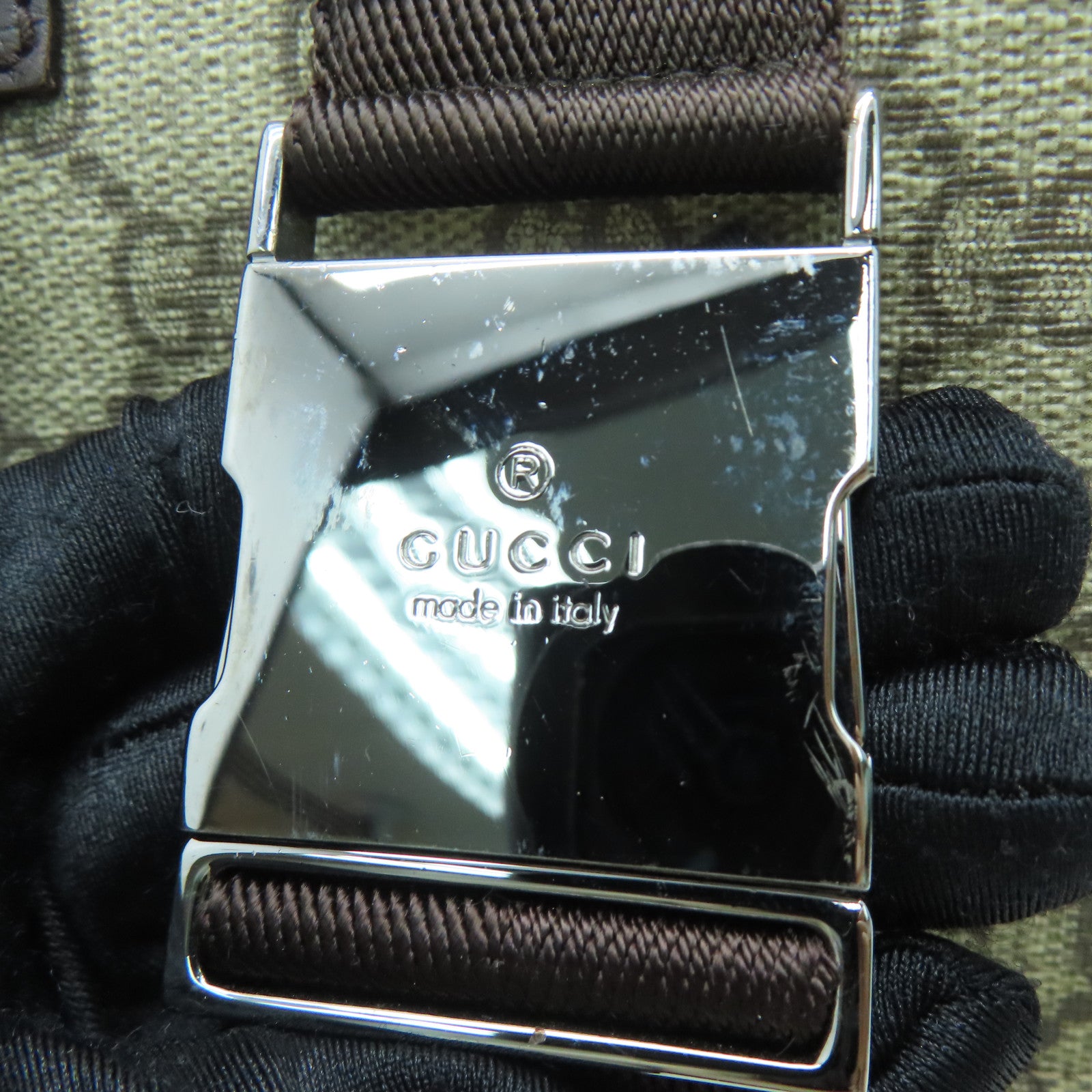 GUCCI 塗層帆布 Shoulder Bag銀扣肩背袋啡色