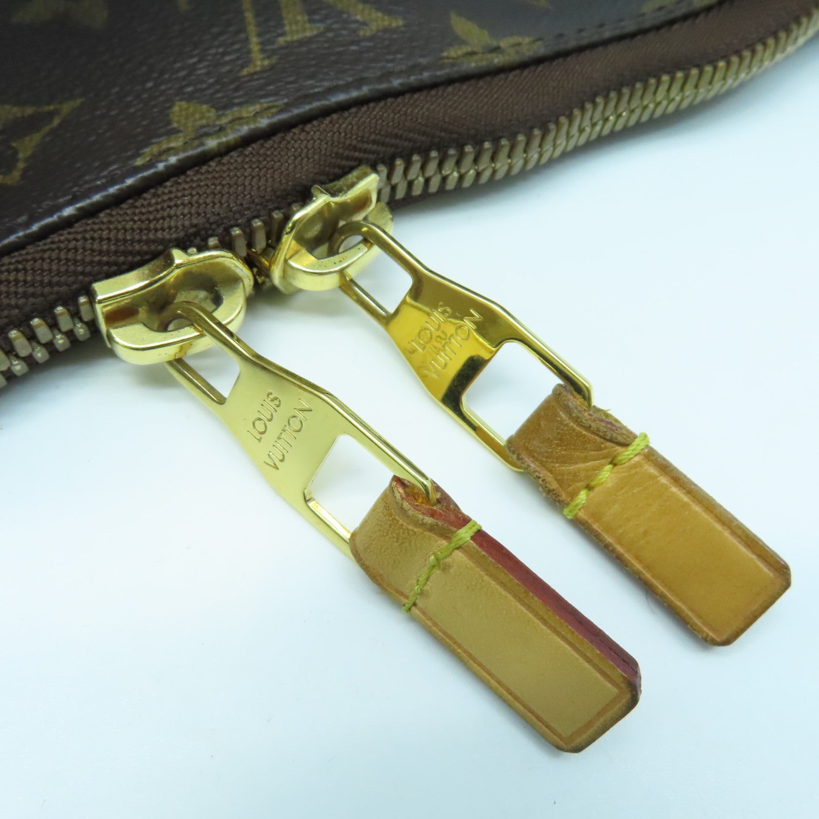 LOUIS VUITTON Monogram Sully MM Gold Buckle Shoulder Bag Brown