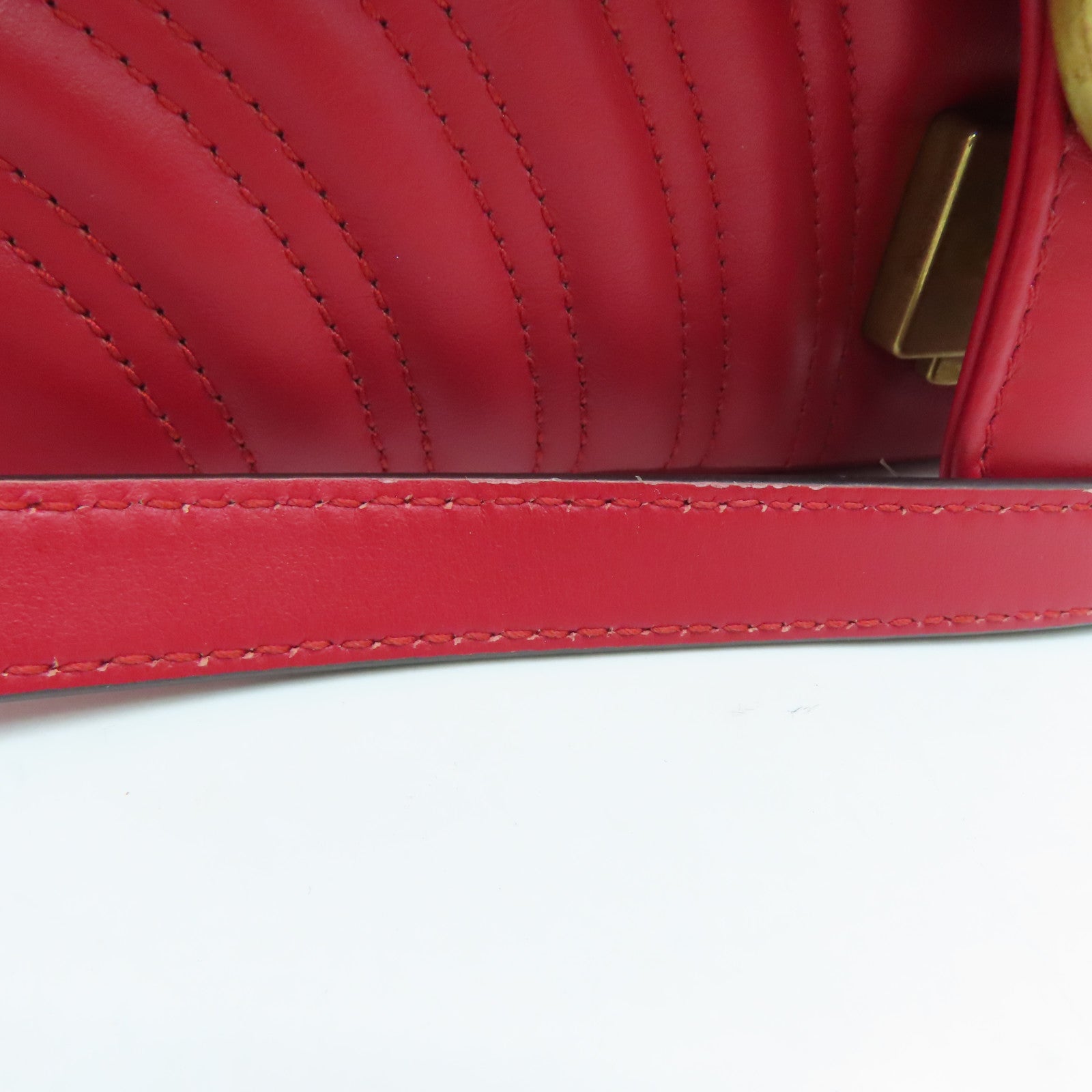GUCCI 牛皮皮革GG Marmont Shoulder Bag金扣錬帶肩背袋紅色