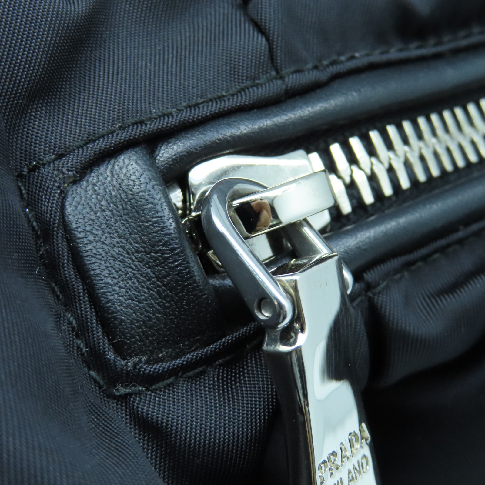PRADA 尼龍2way Shoulder Bag銀扣手挽肩背兩用袋黑色