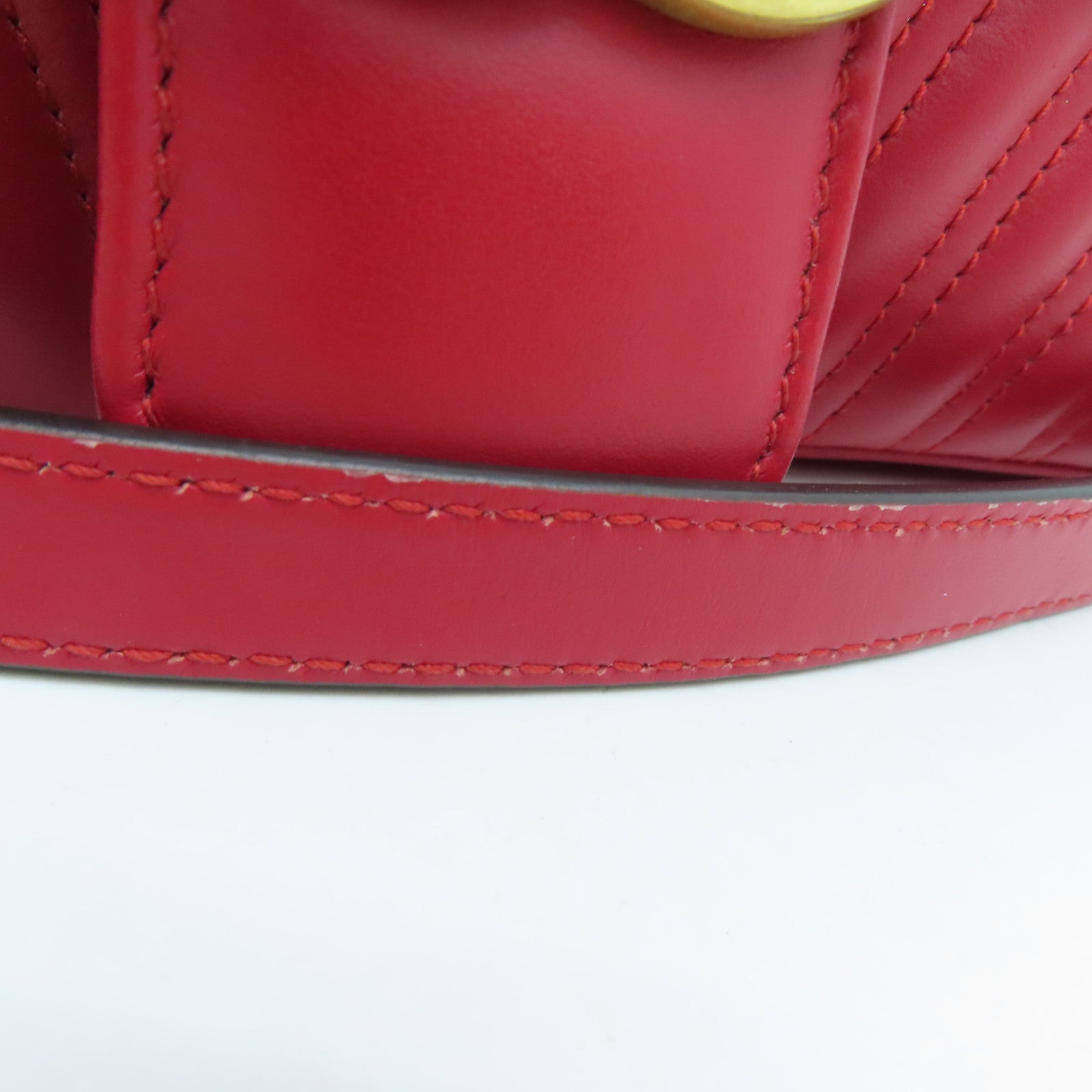 GUCCI 牛皮皮革GG Marmont Shoulder Bag金扣錬帶肩背袋紅色