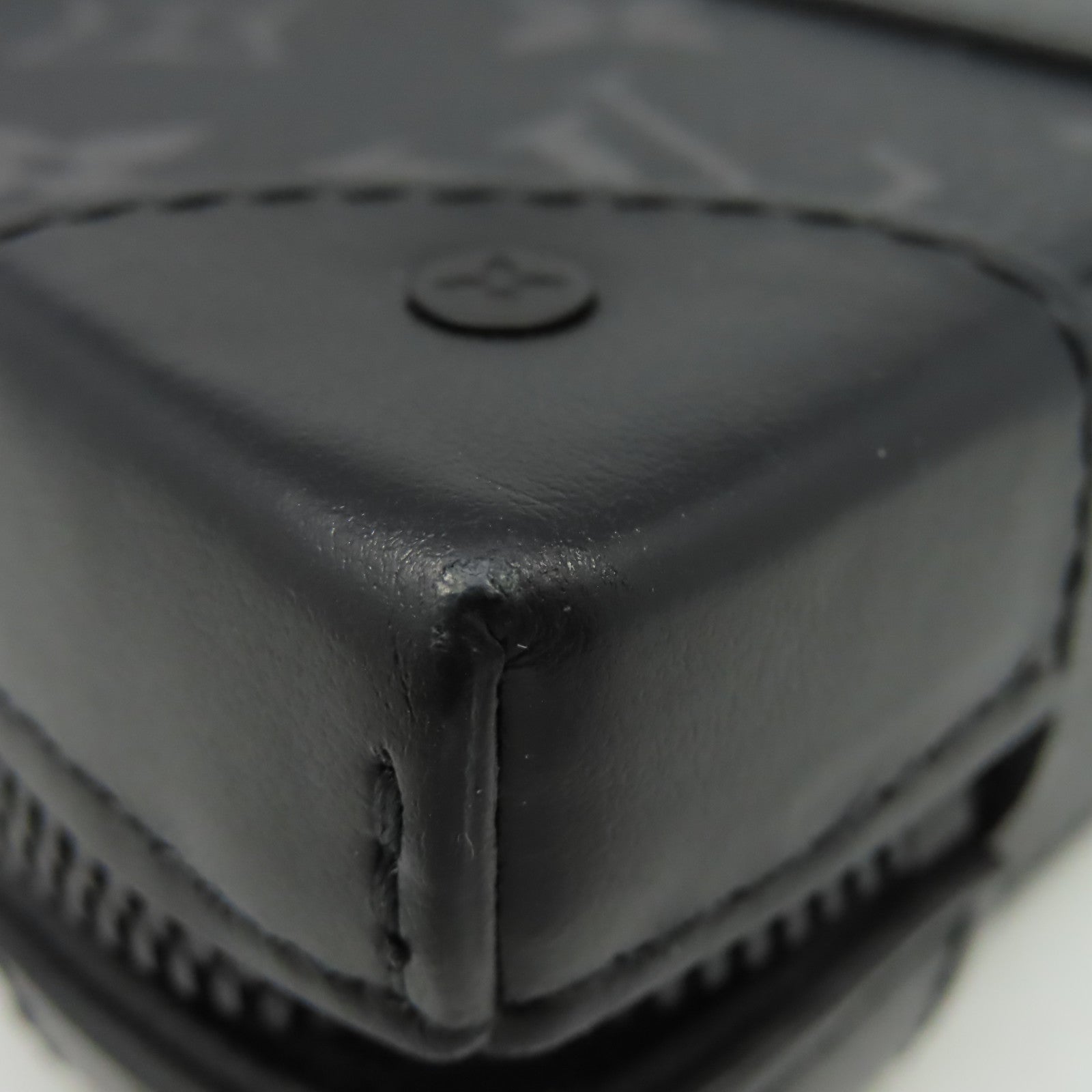 LOUIS VUITTON Monogram Eclipse Soft Trunk Wallet Shoulder Bag錢包肩背兩用袋黑色