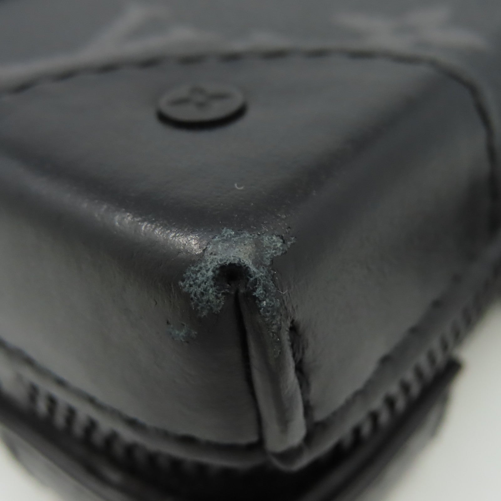 LOUIS VUITTON Monogram Eclipse Soft Trunk Wallet Shoulder Bag錢包肩背兩用袋黑色
