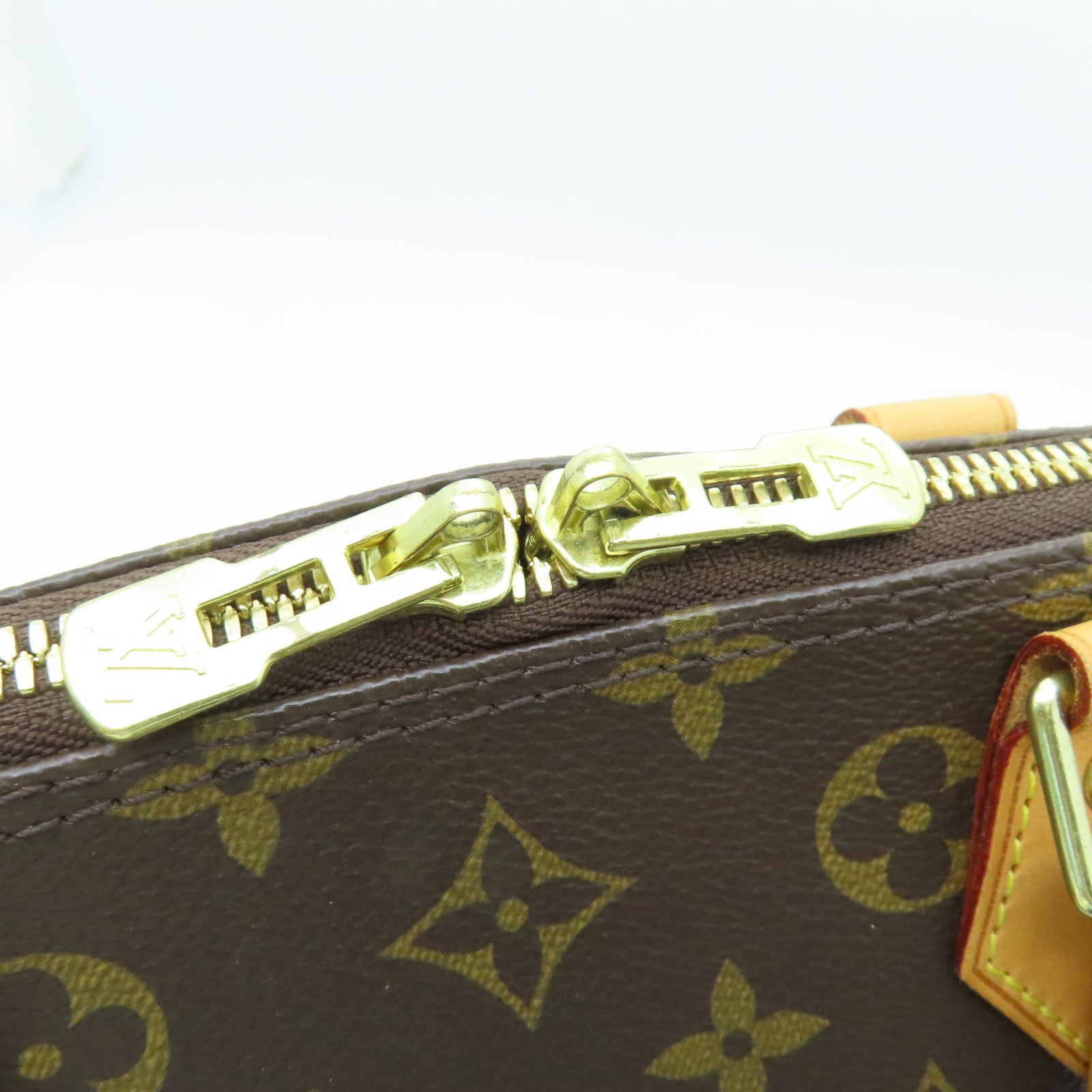 LOUIS VUITTON Monogram Alma GM金扣手挽袋棕色