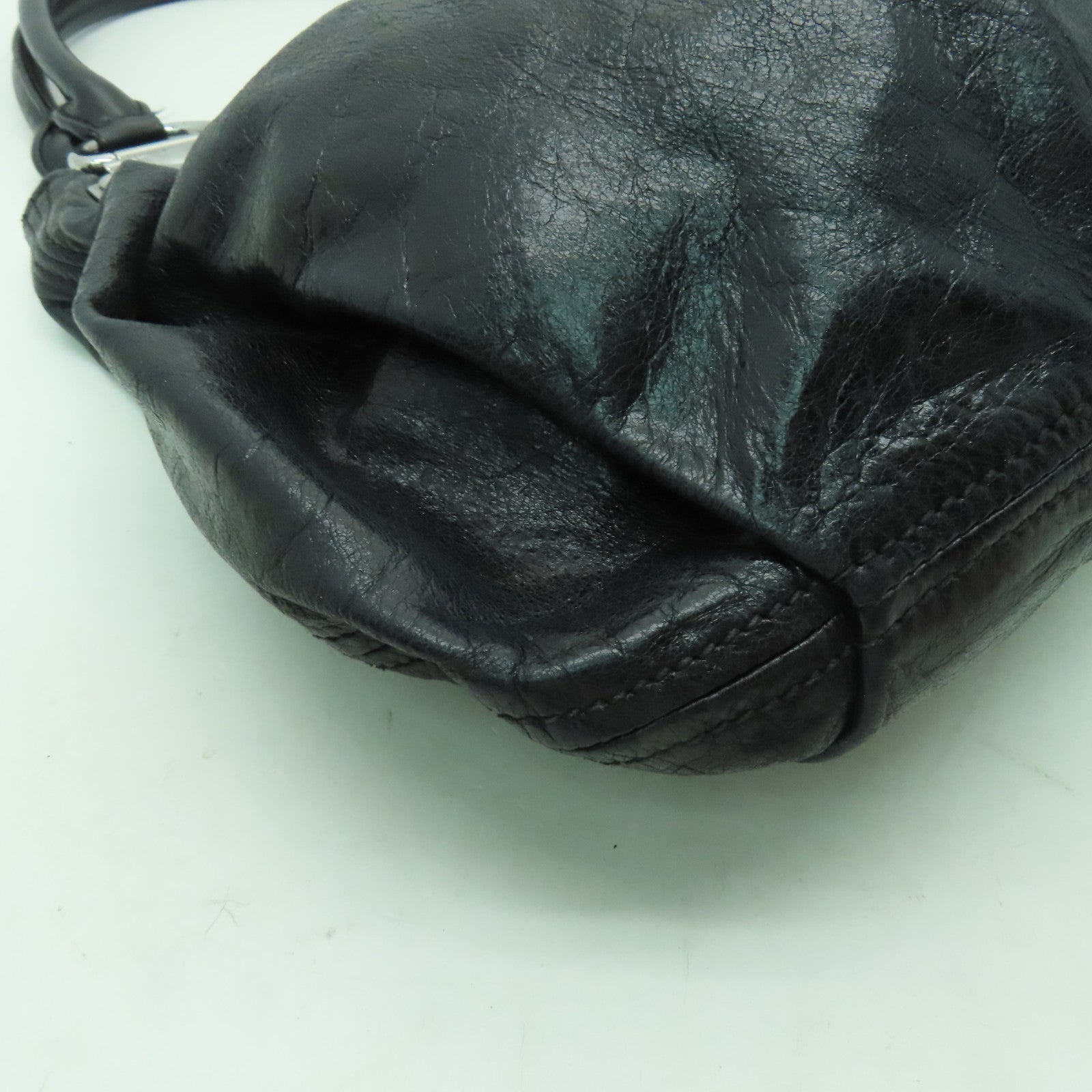 Miu Miu 羊皮皮革Shoulder Bag銀扣肩背袋黑色
