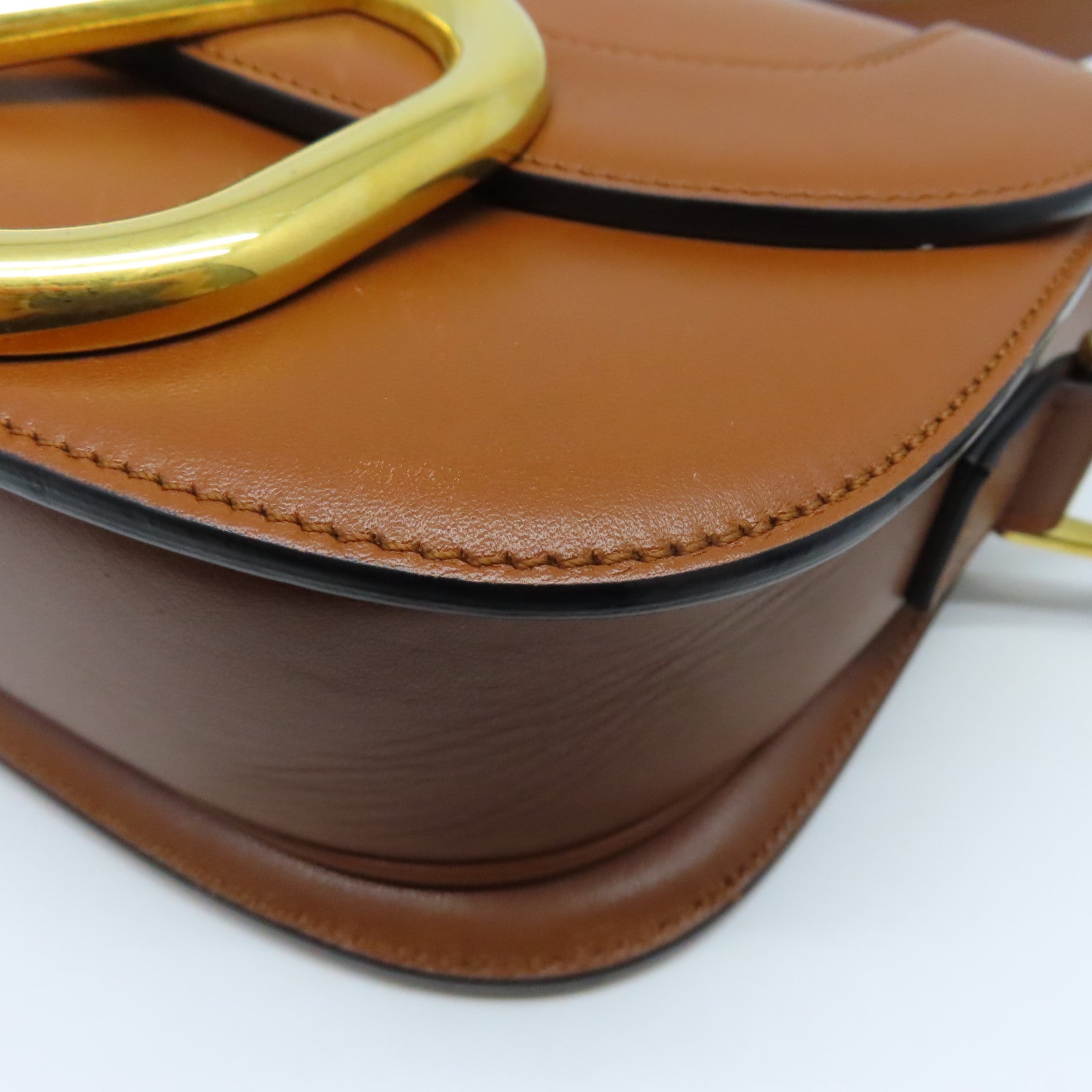 Valentino 牛皮皮革Super V Shoulder Bag金扣肩背袋棕色