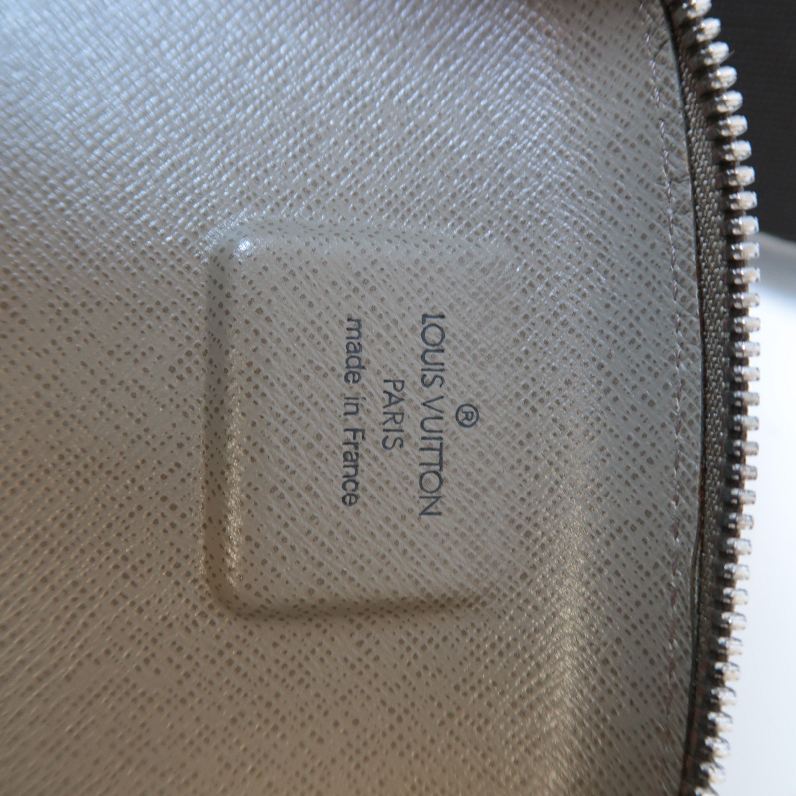 LOUIS VUITTON Damier Geant Mage Sling Bag銀扣腰包灰色