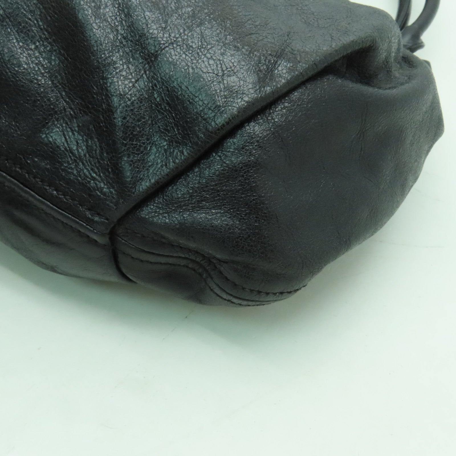 Miu Miu 羊皮皮革Shoulder Bag銀扣肩背袋黑色