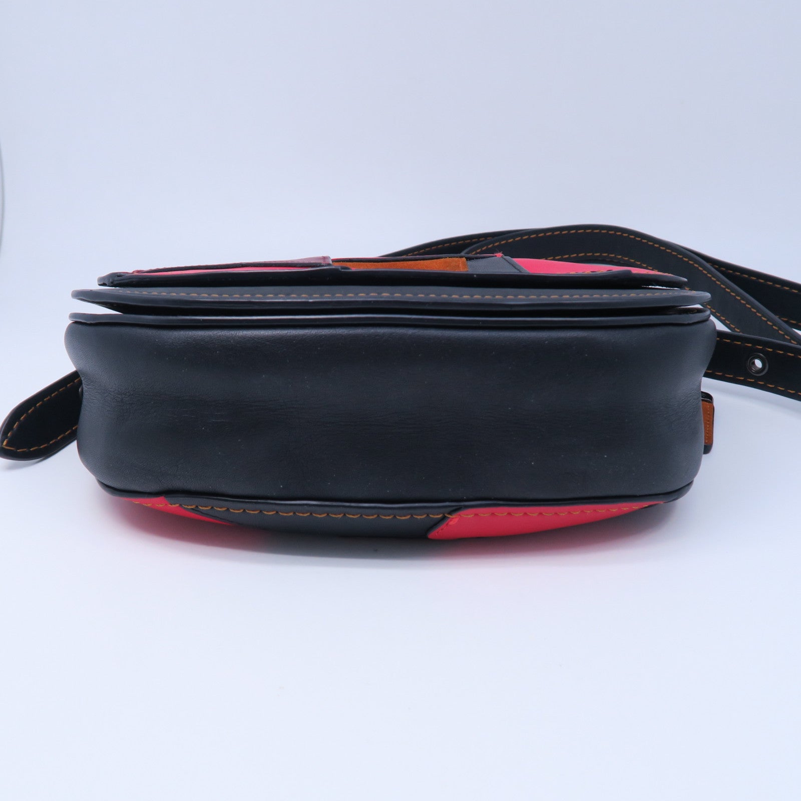 COACH 【激減優惠】麂皮牛皮皮革Shoulder Bag銀扣肩背袋黑色/紅色