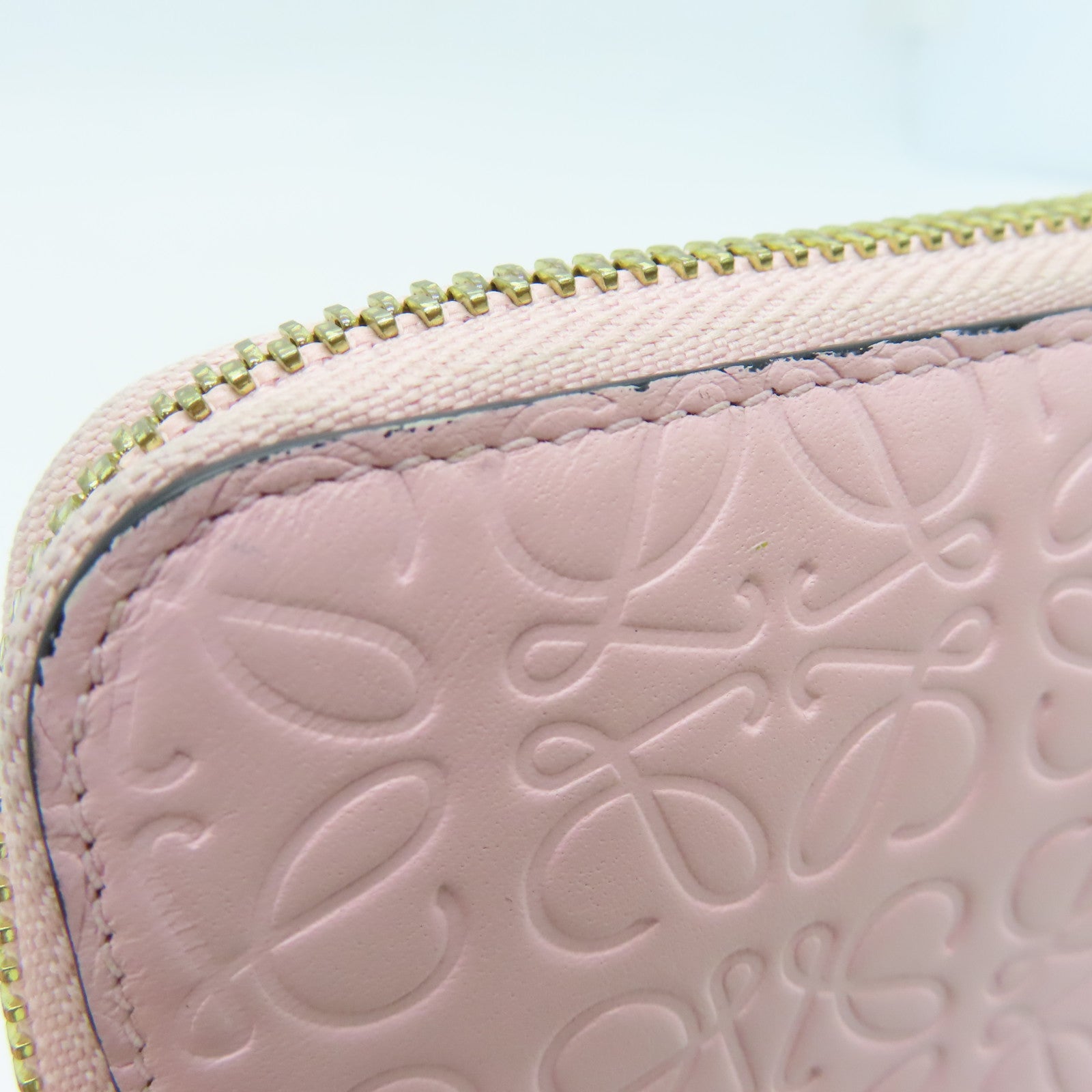 LOEWE 牛皮皮革Long Wallet金扣长钱包粉红色