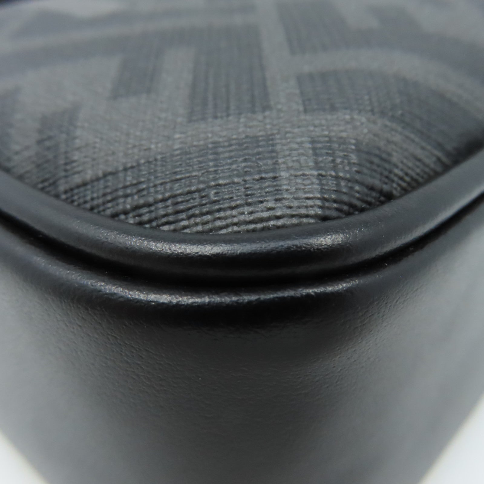 FENDI 塗層帆布Diagonal Camera Case Shoulder Bag銀扣肩背袋黑色/碳灰色