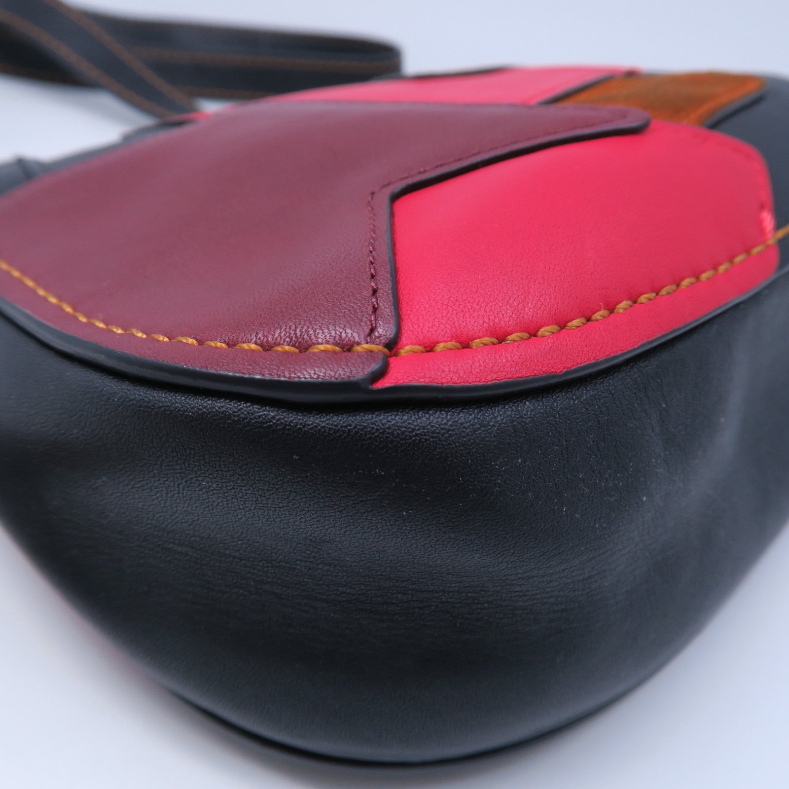 COACH 【激減優惠】麂皮牛皮皮革Shoulder Bag銀扣肩背袋黑色/紅色
