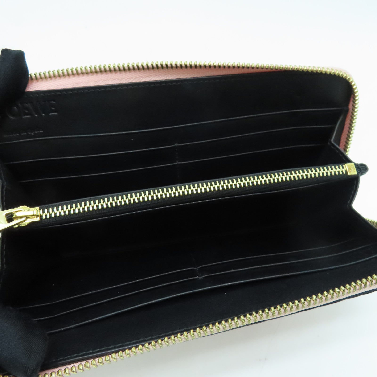 LOEWE 牛皮皮革Long Wallet金扣长钱包粉红色