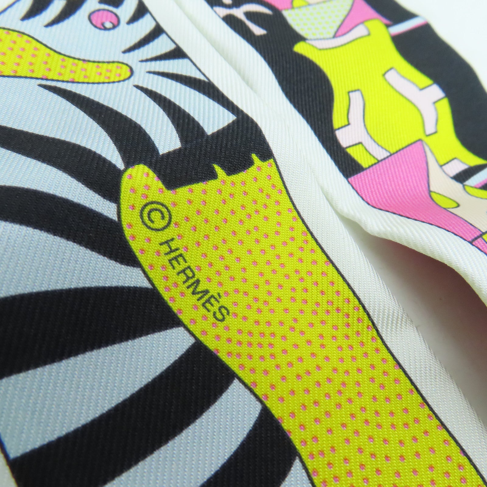 HERMES 絲質Twilly絲巾粉紅色
