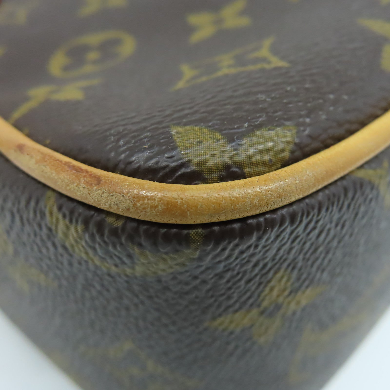 LOUIS VUITTON Monogram Hudson Shoulder Bag金扣肩背袋啡色