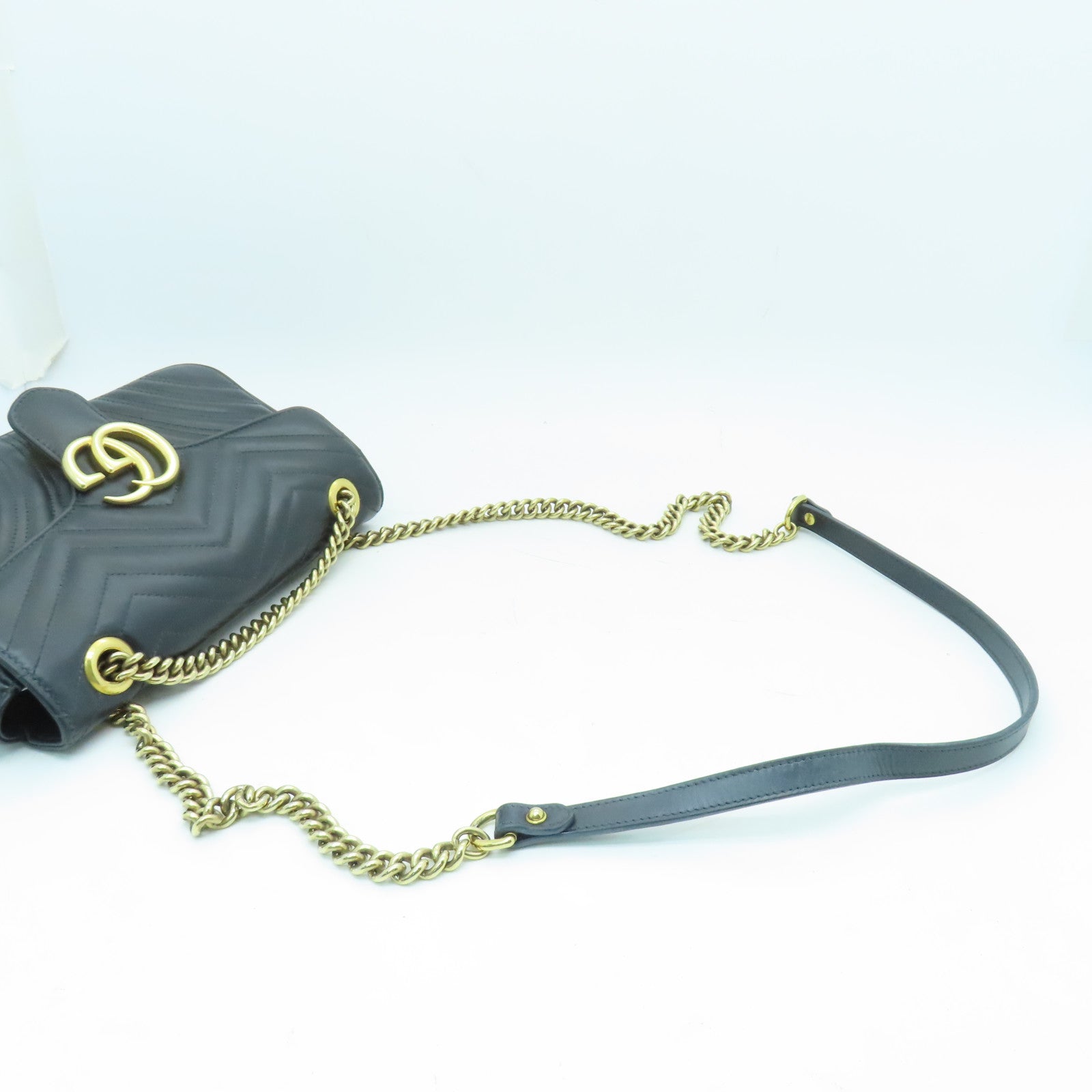 GUCCI 牛皮皮革GG Marmont金扣鏈帶肩背袋黑色