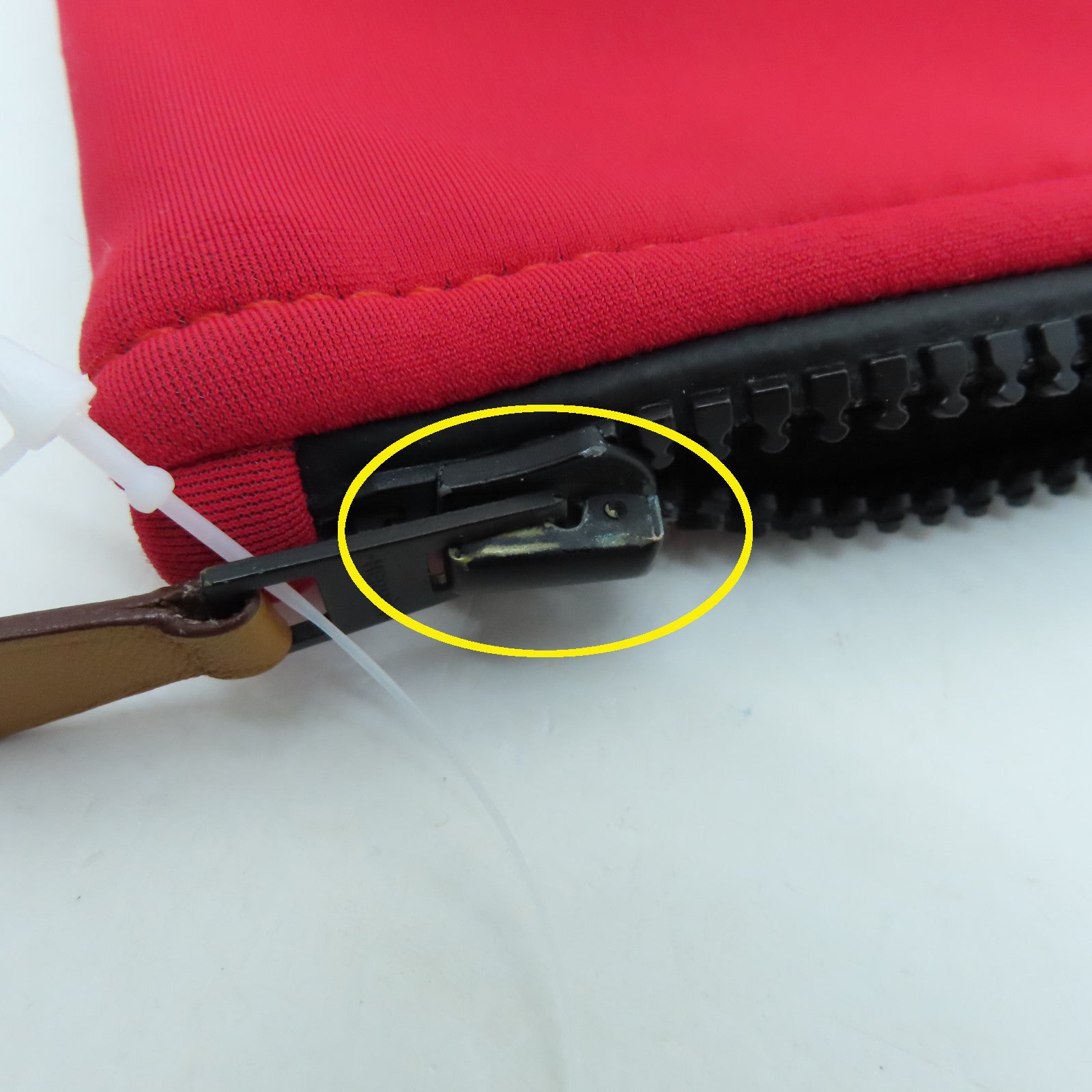 HERMES 聚酯纖維Trousse Flat PM黑扣小袋化妝袋紅色
