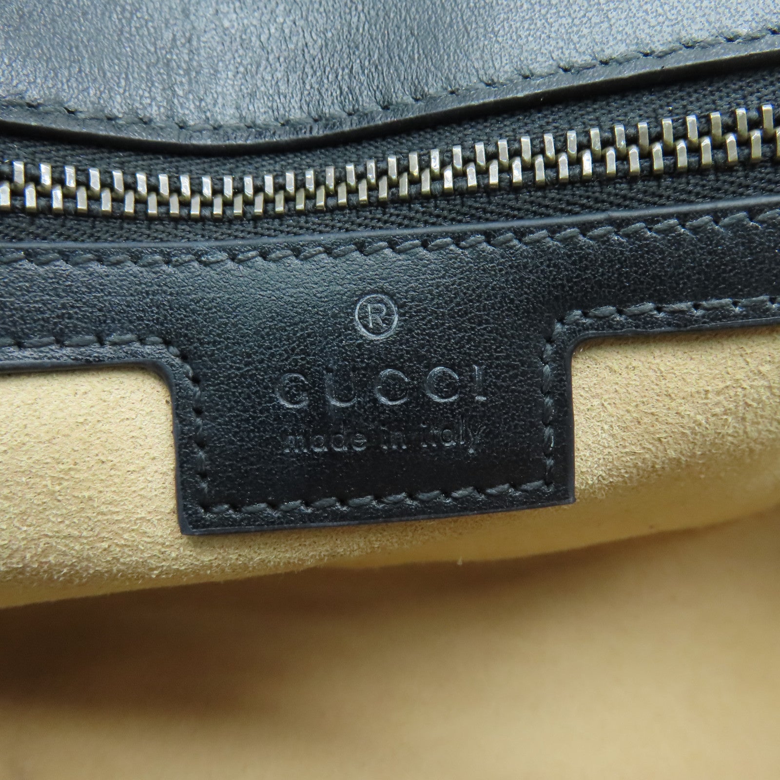 GUCCI 牛皮皮革GG Marmont金扣鏈帶肩背袋黑色