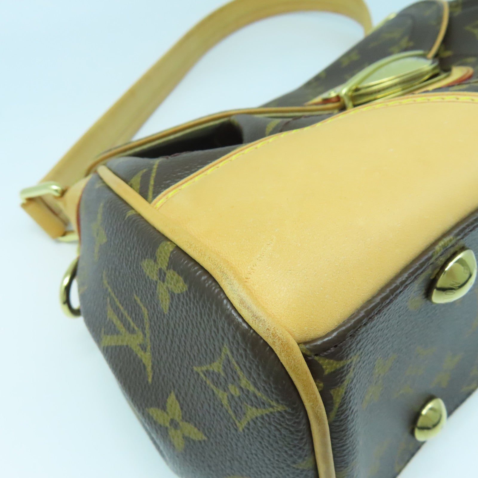LOUIS VUITTON Monogram Beverly MM Gold Buckle Shoulder Bag Brown