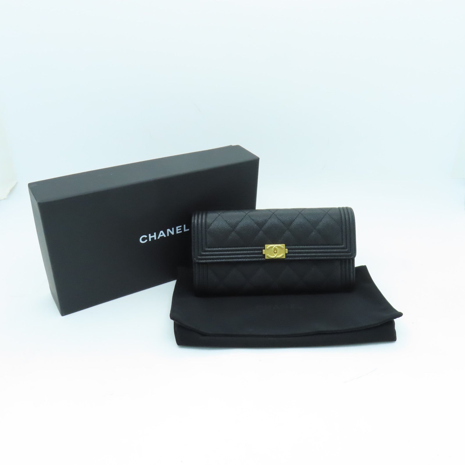 CHANEL 菱格Caviar皮革Boy Long Wallet金扣長錢包黑色