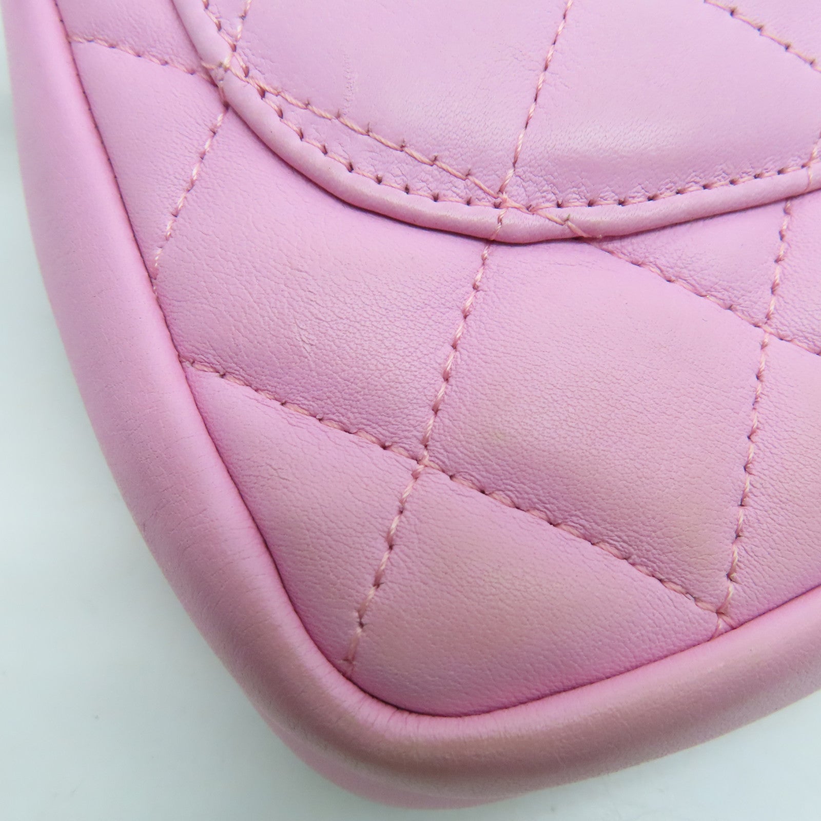 CHANEL 菱格牛皮皮革Cambom Crossbody Bag銀扣肩背袋粉紅色