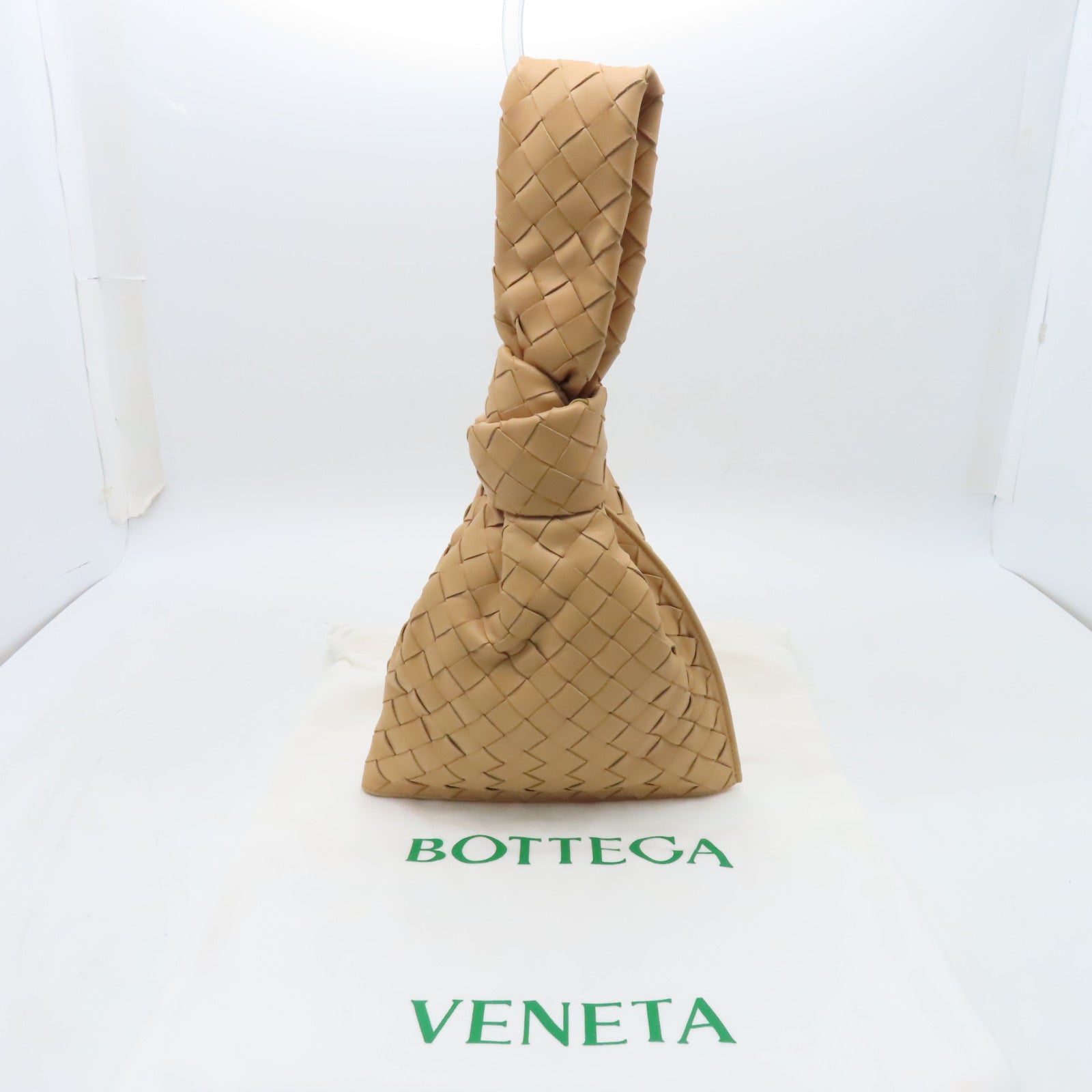 BOTTEGA VENETA 織紋皮革Mini Twist金扣手挽袋米色