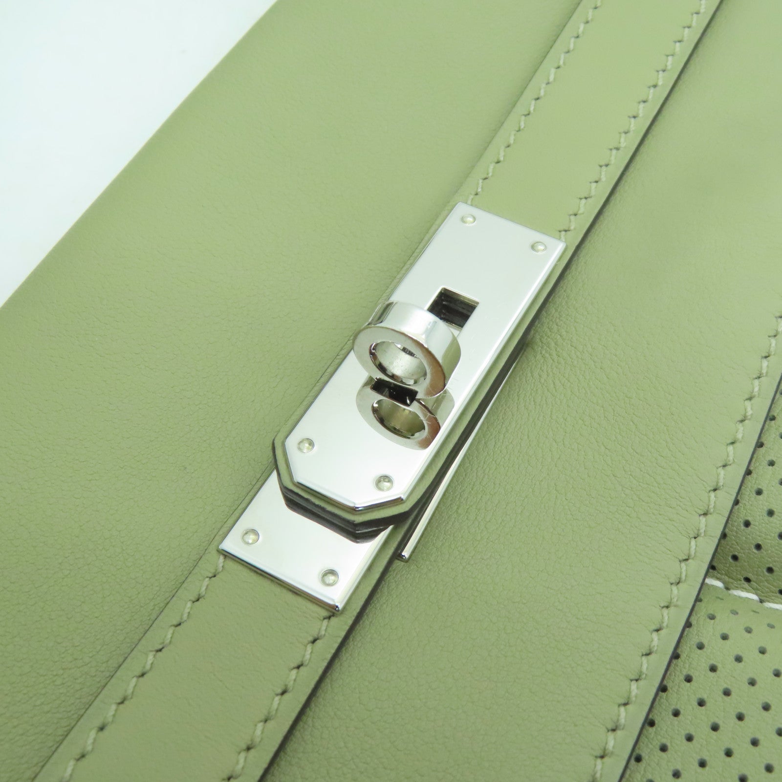 HERMES Evercolor皮革Berline 28銀扣肩背袋卡其色