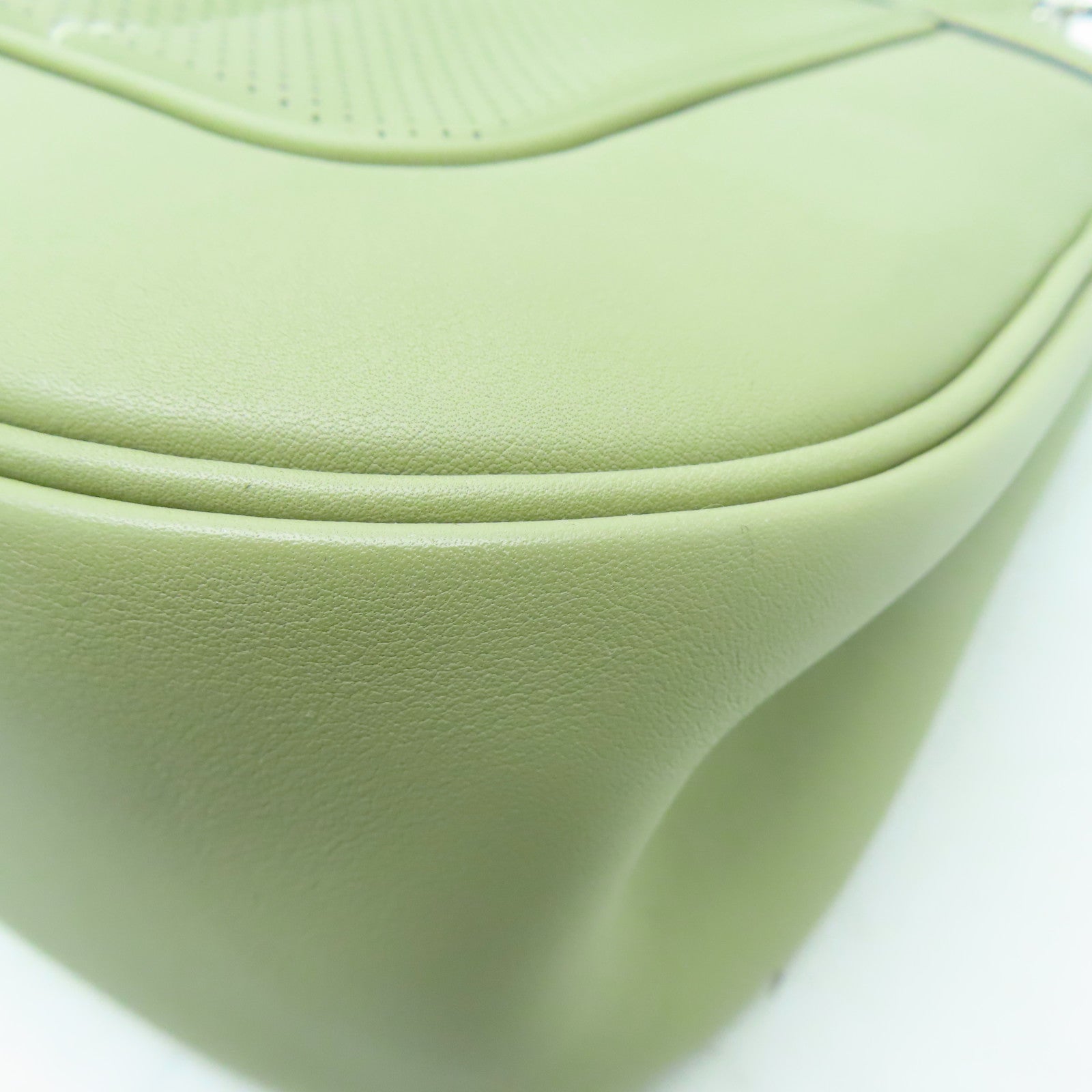 HERMES Evercolor皮革Berline 28銀扣肩背袋卡其色
