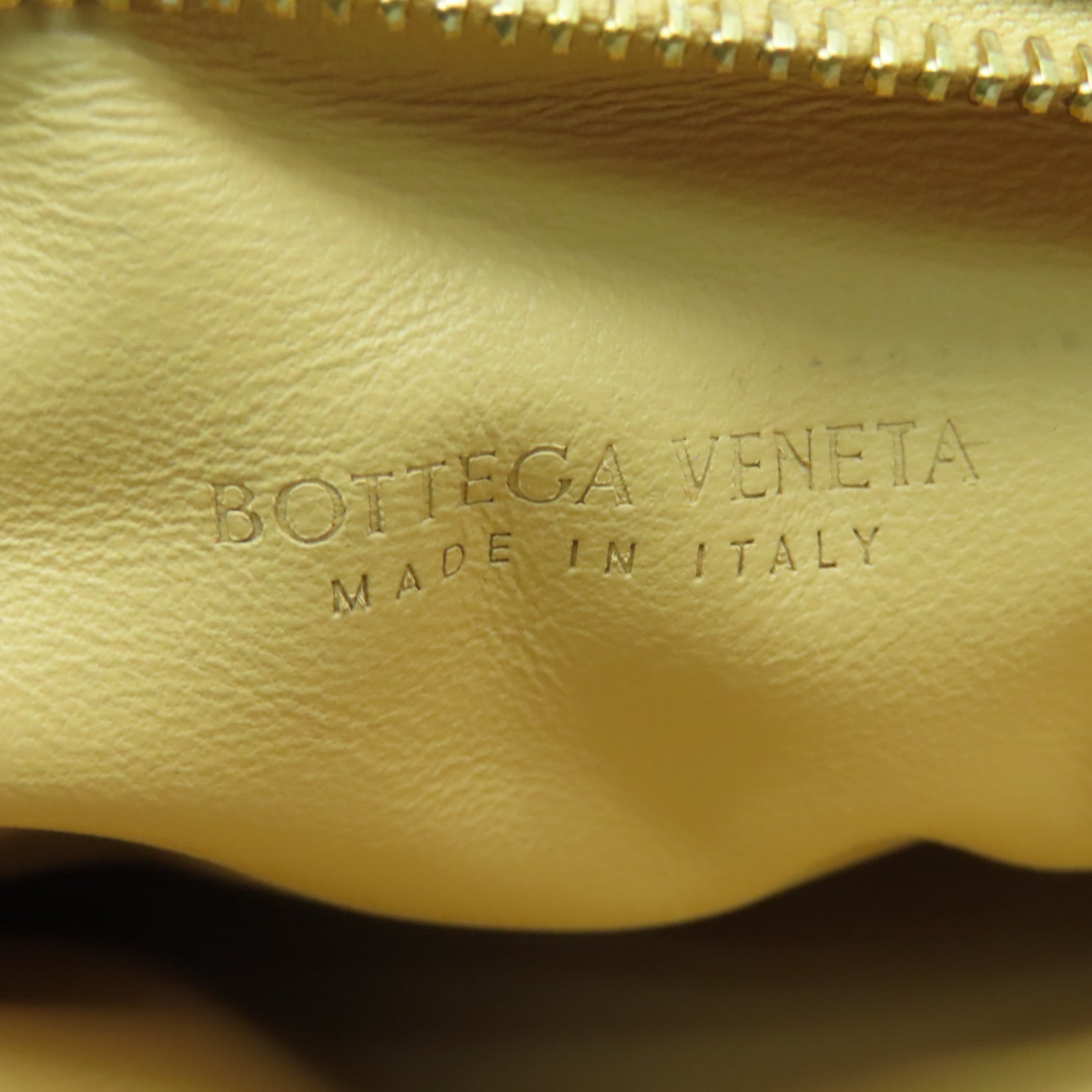 BOTTEGA VENETA 織紋皮革Mini Twist金扣手挽袋米色