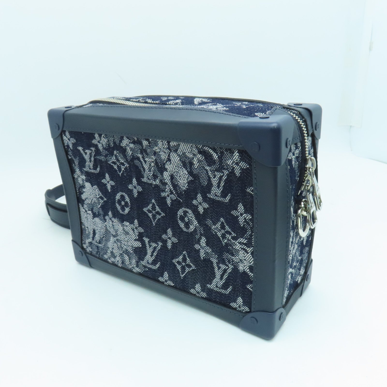 LOUIS VUITTON Monogram Tapestry Soft Trunk Shoulde銀扣肩背袋藍色