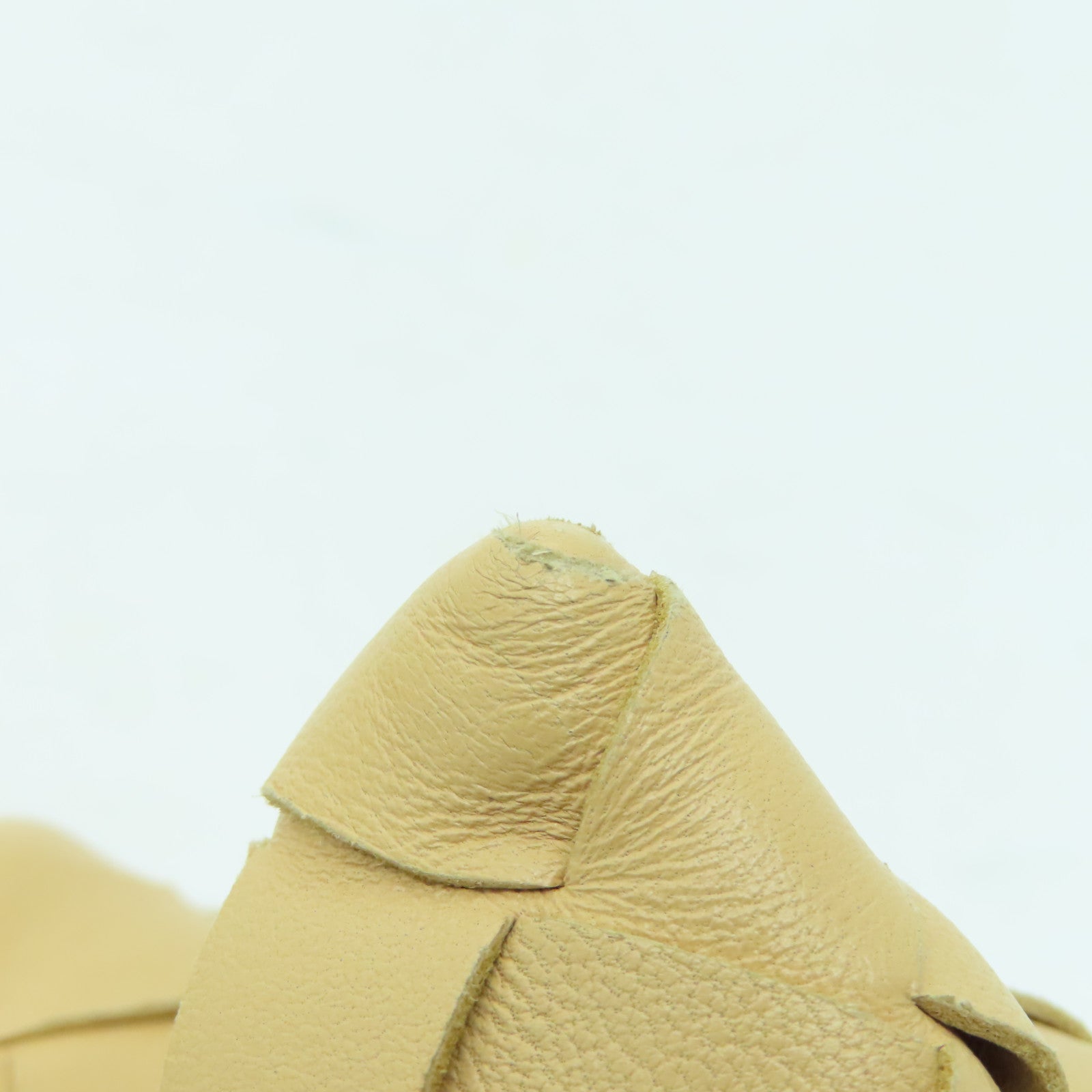 BOTTEGA VENETA 織紋皮革Mini Twist金扣手挽袋米色