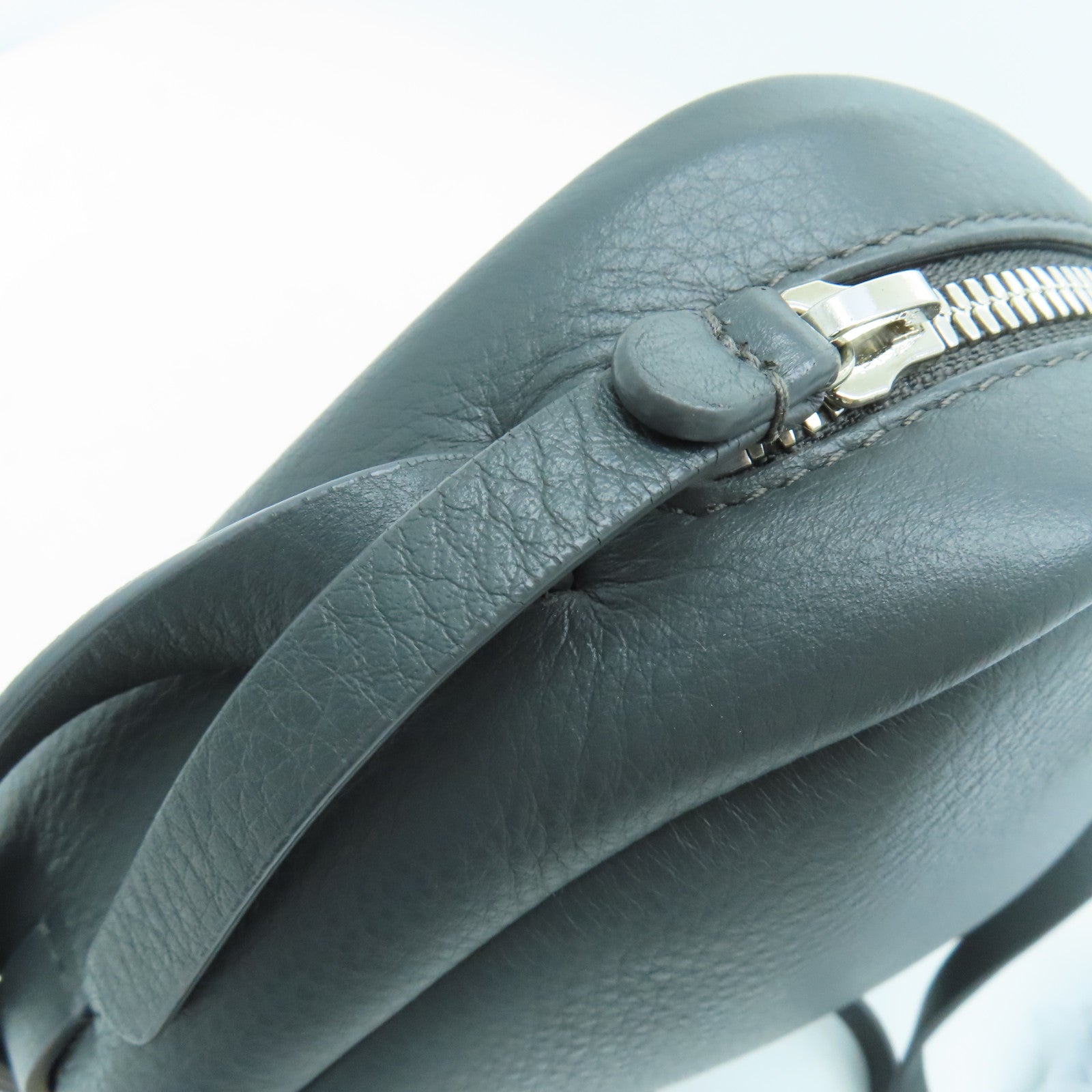 BALENCIAGA 牛皮皮革Shoulder Bag银扣肩背袋灰色