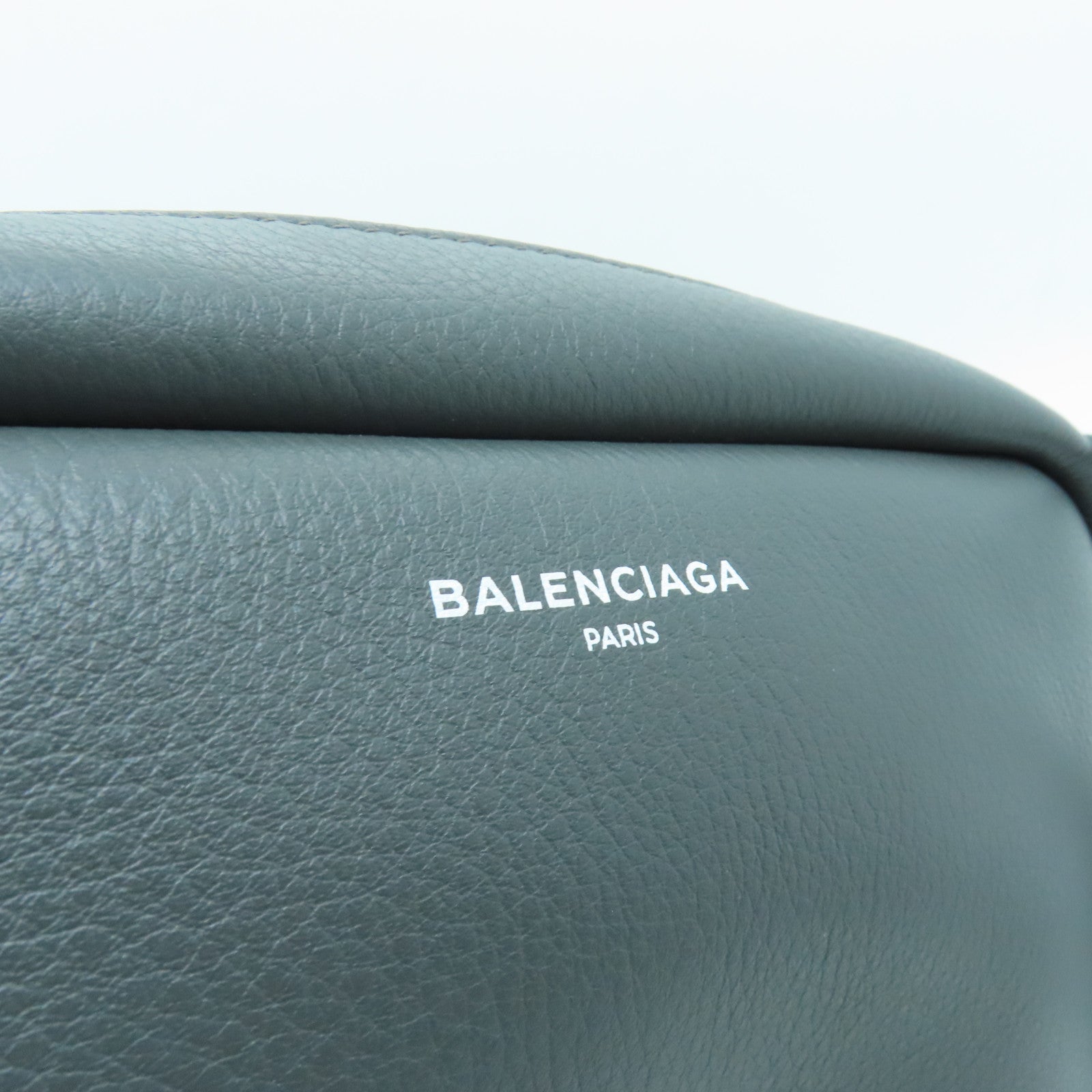 BALENCIAGA 牛皮皮革Shoulder Bag银扣肩背袋灰色