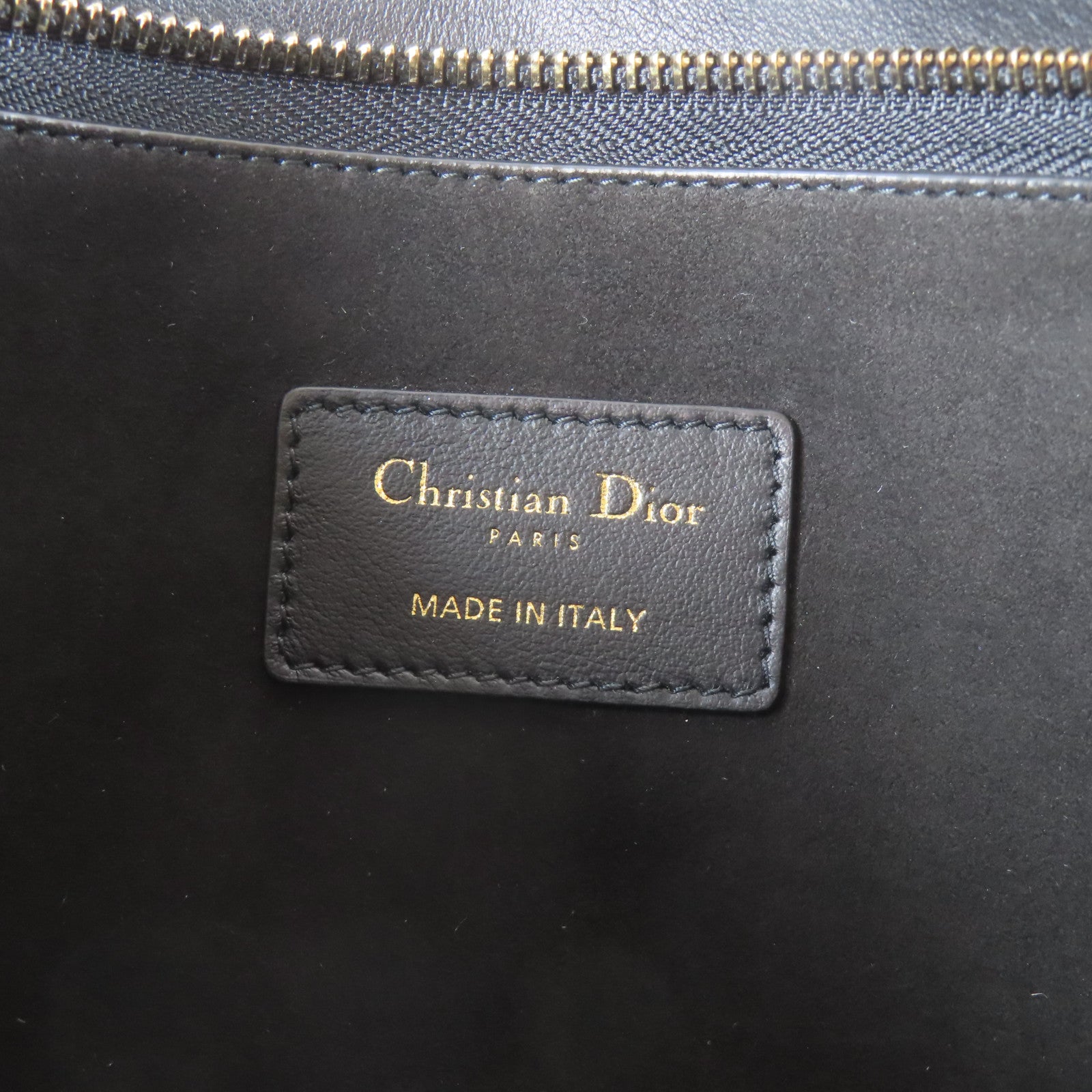 Dior 皮革Clutch金扣手拿包黑色
