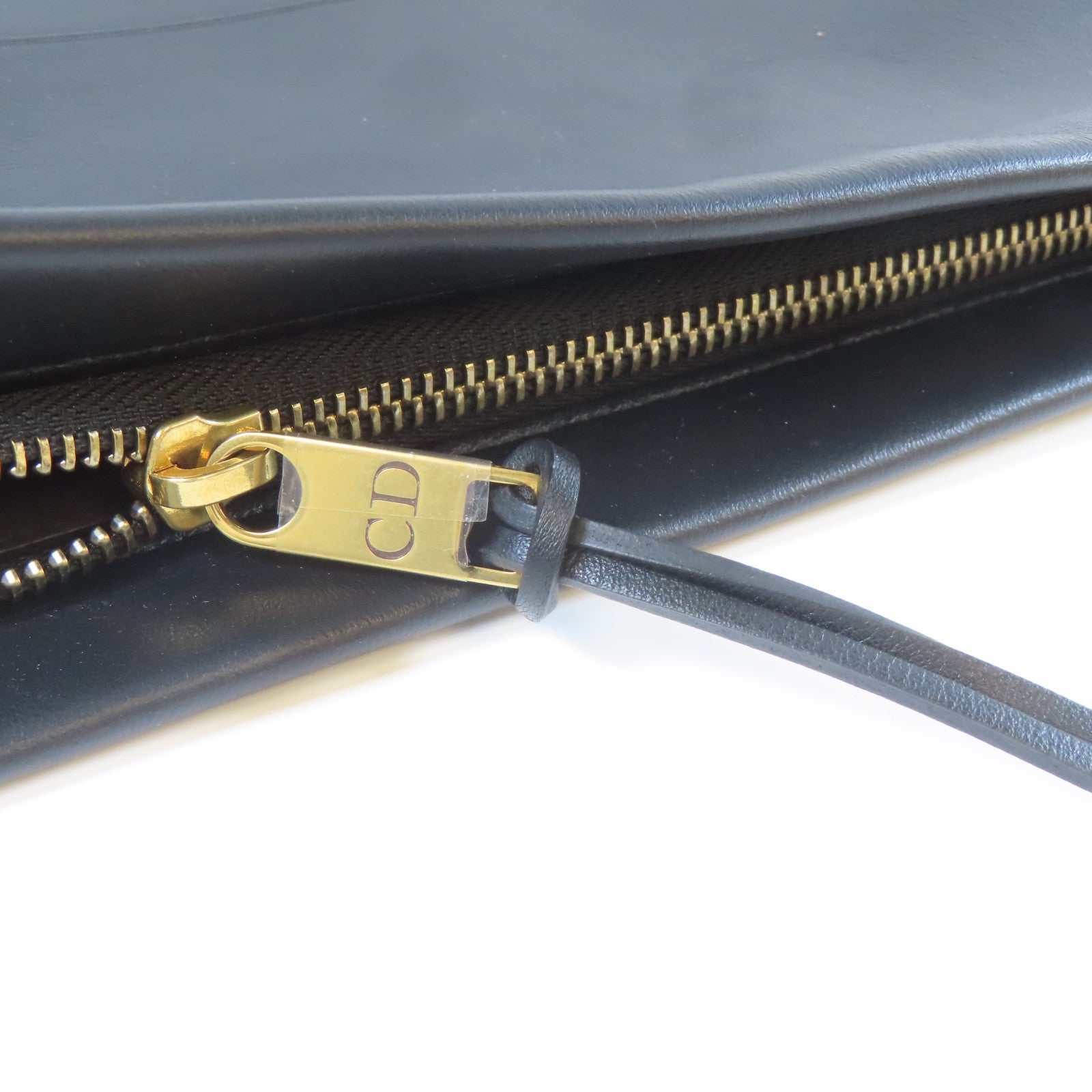 Dior 皮革Clutch金扣手拿包黑色