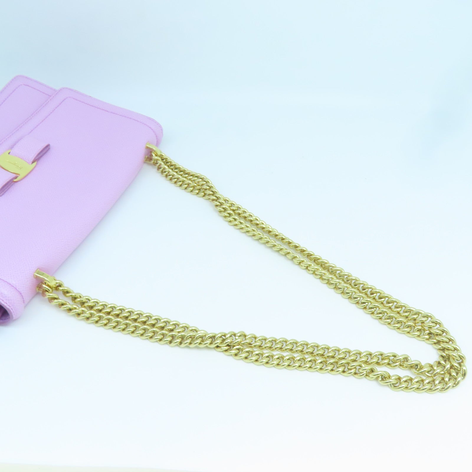 Salvatore Ferragamo 牛皮皮革Chain Shoulder金扣鏈帶肩背袋粉紅色