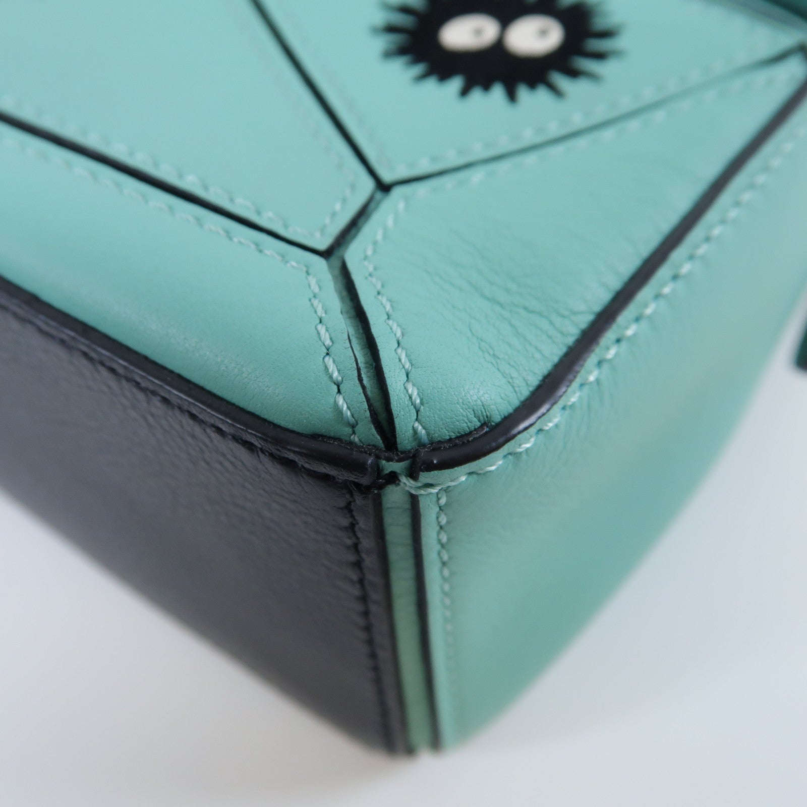 LOEWE 牛皮皮革Mini Puzzle Studio Ghibli金扣手挽肩背兩用袋綠色