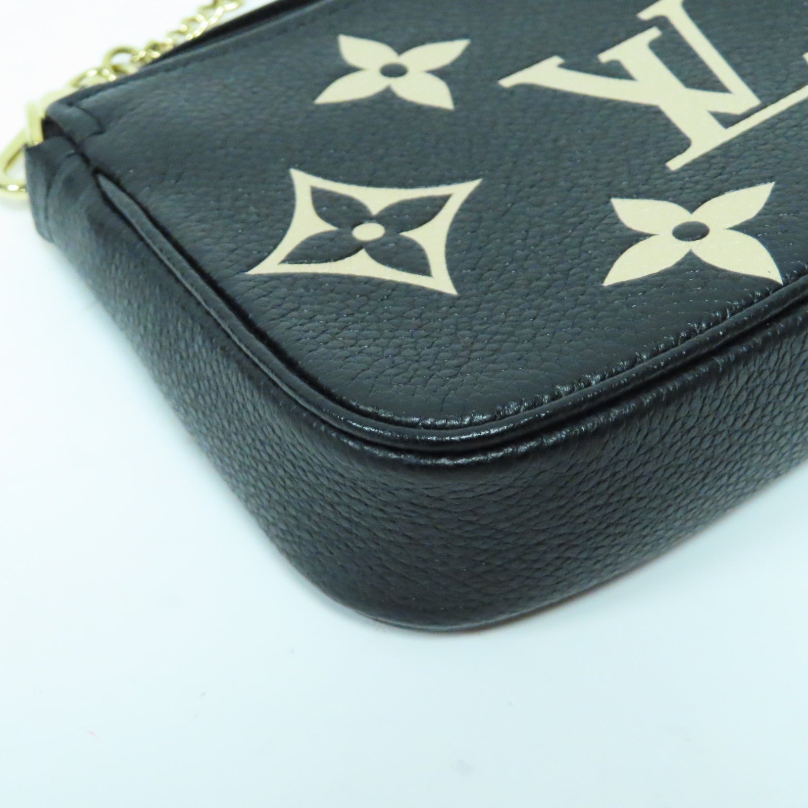 LOUIS VUITTON Monogram Empreinte Mini Pochette金扣手挽袋黑色