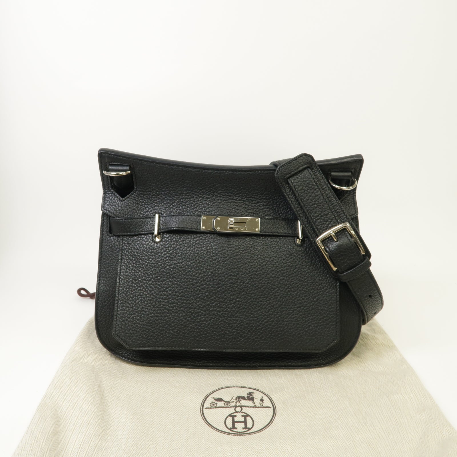 HERMES Clemence皮革Jypsiere 28銀扣肩背袋黑色