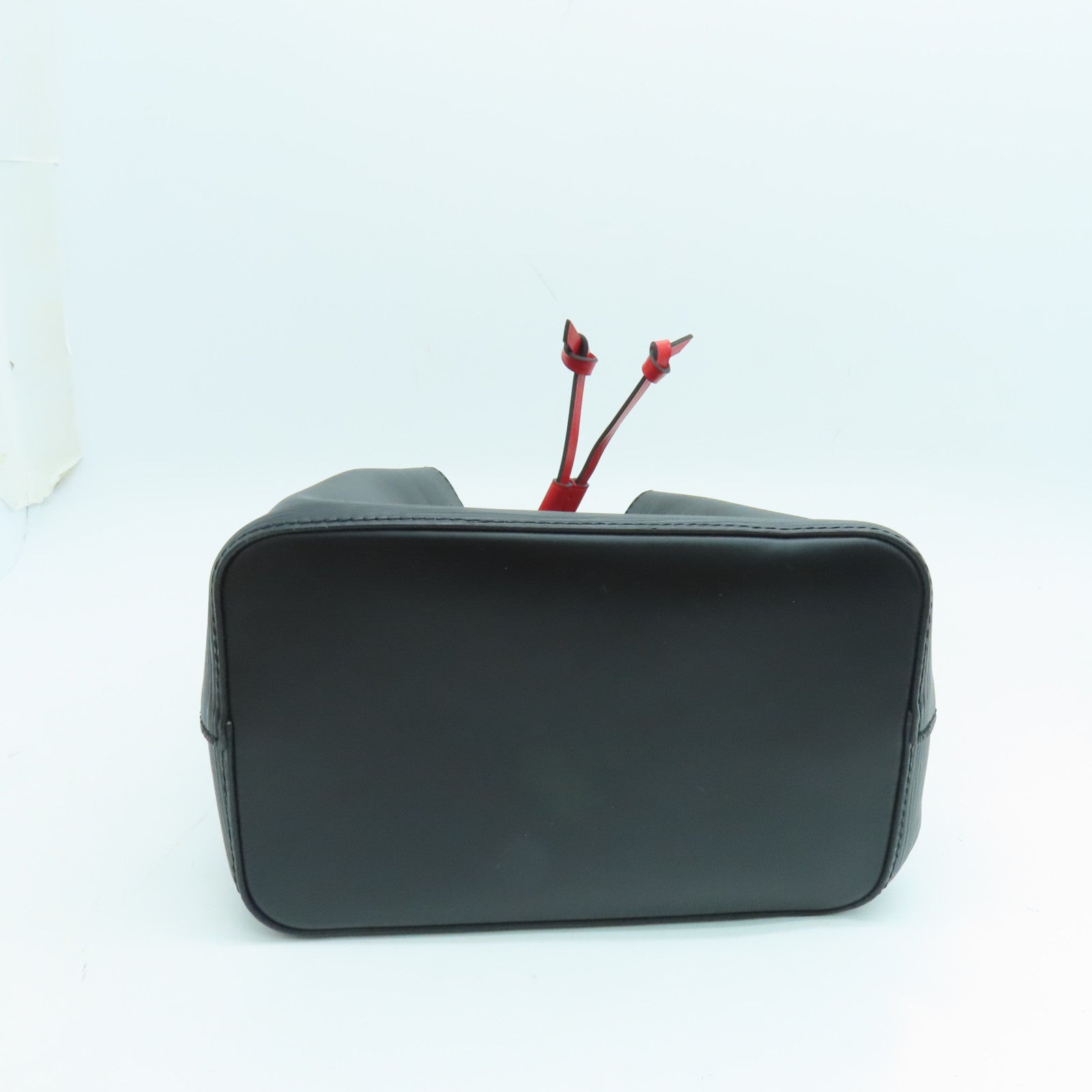 LOUIS VUITTON Epi NeoNoe BB One Shoulder銀扣兩用手挽肩背袋黑色