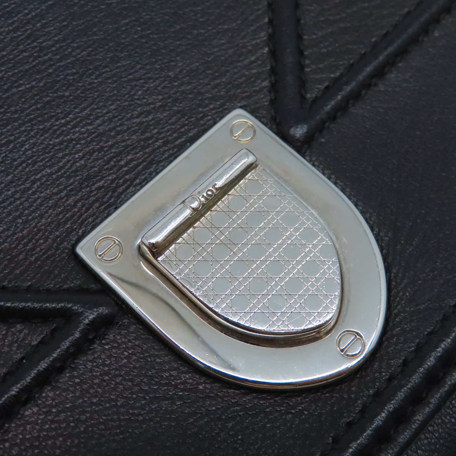 Dior 皮革Chain Wallet銀扣鏈帶肩背袋黑色