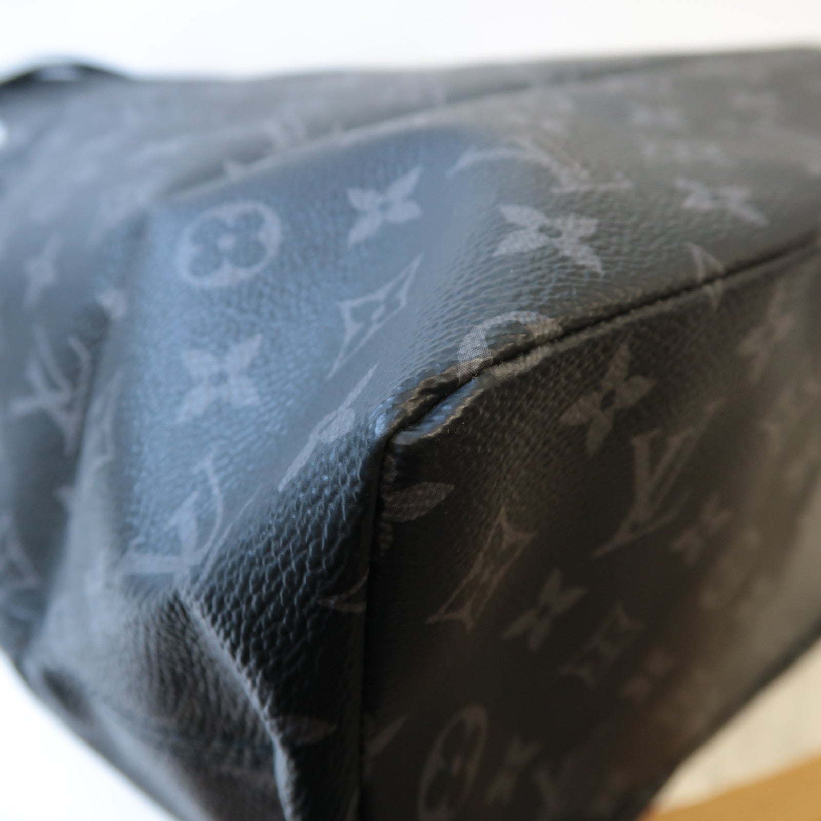 LOUIS VUITTON Mono-Eclipse Cabas Light Tote Bag銀扣手挽袋黑色