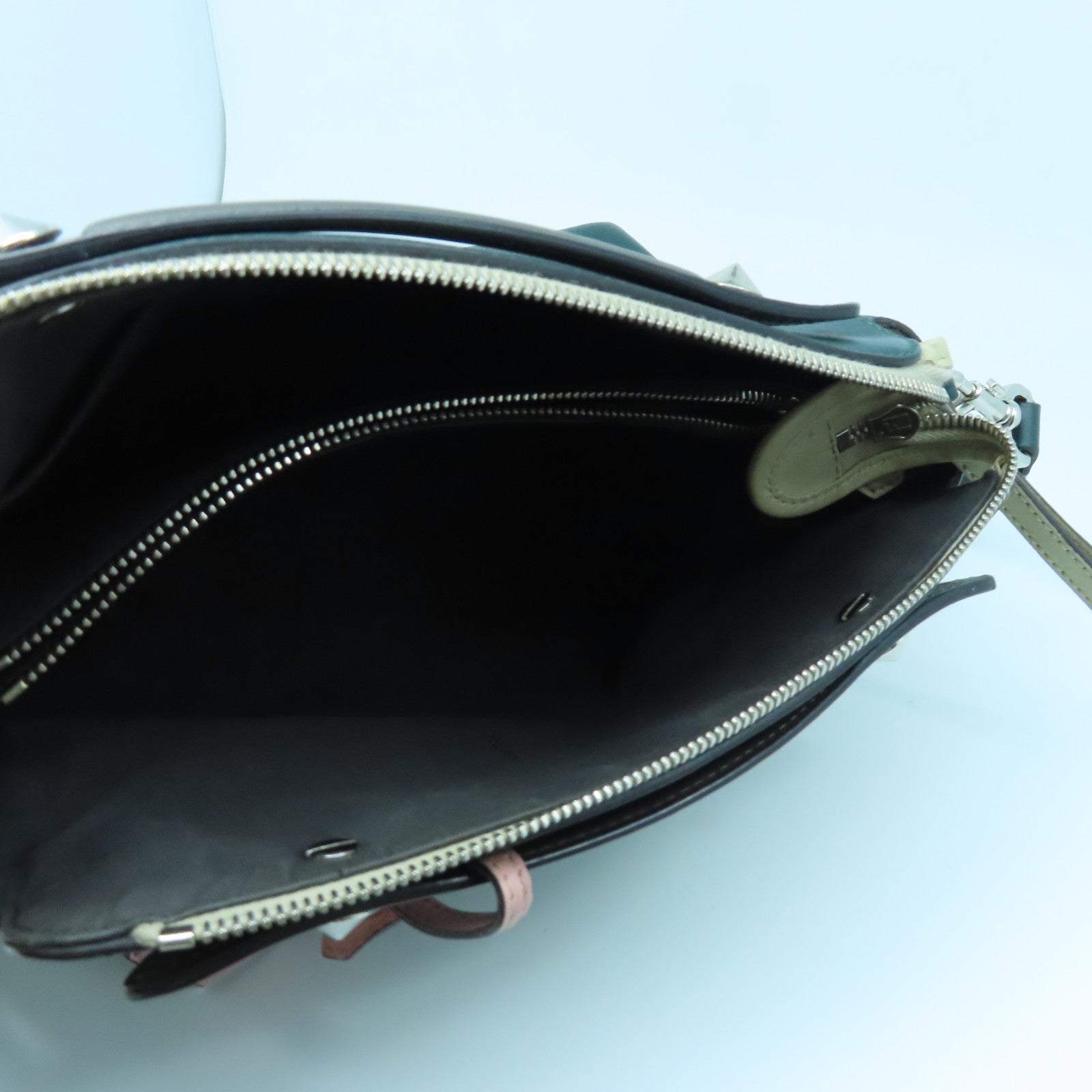 FENDI 牛皮皮革Shoulder Bag银扣肩背袋绿色