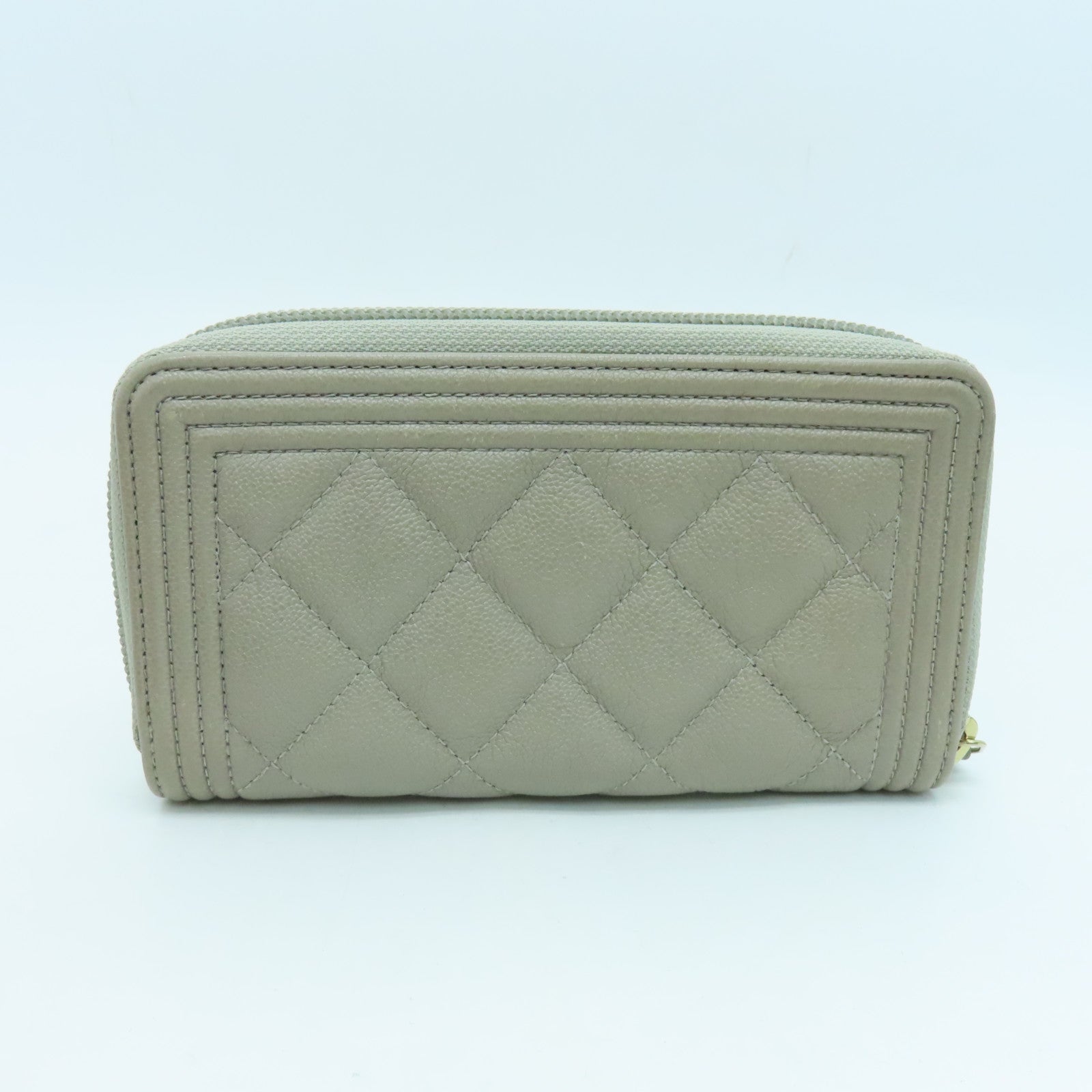 CHANEL 菱格Caviar皮革Boy Wallet金扣錢包米色