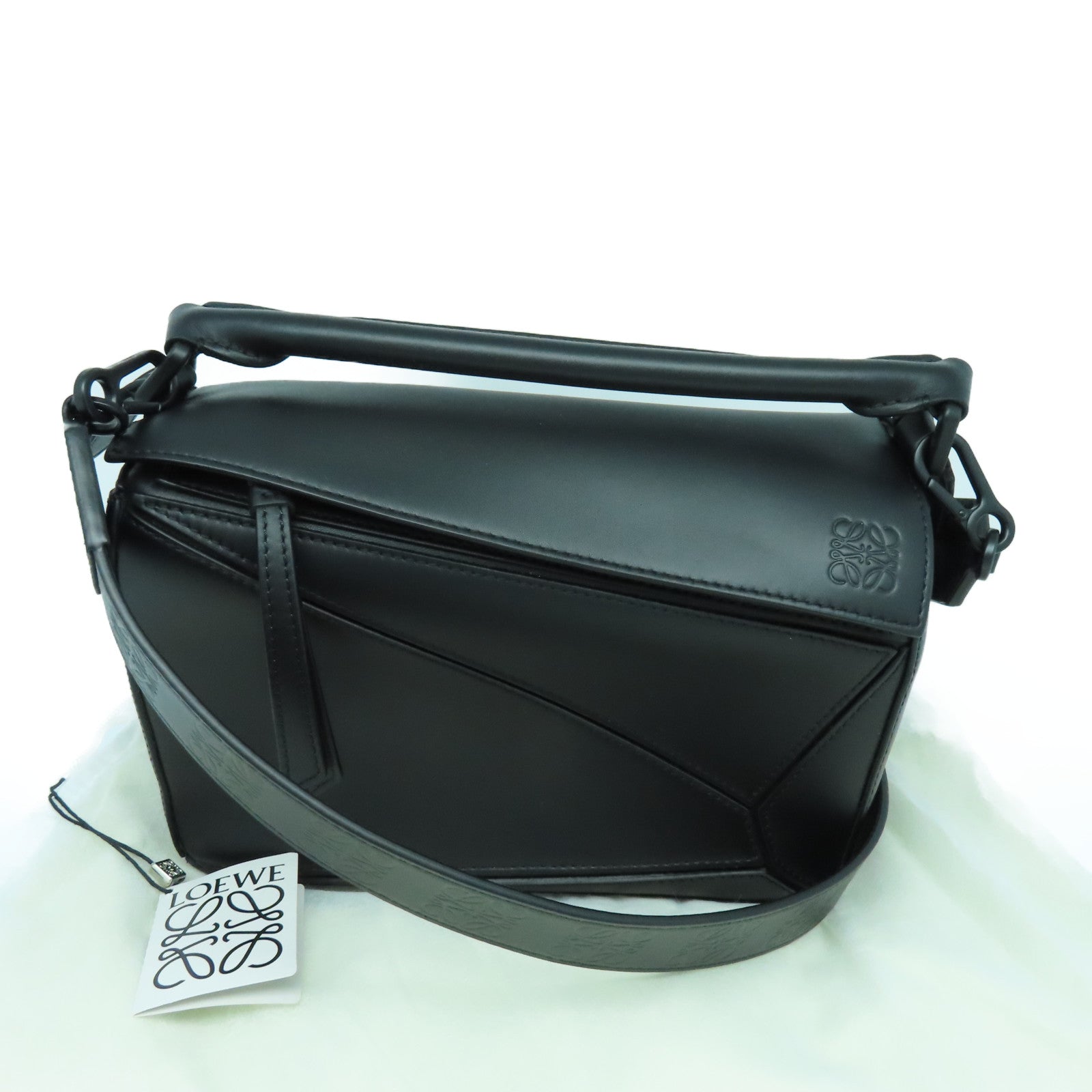 LOEWE 牛皮皮革Puzzle金扣肩背袋黑色