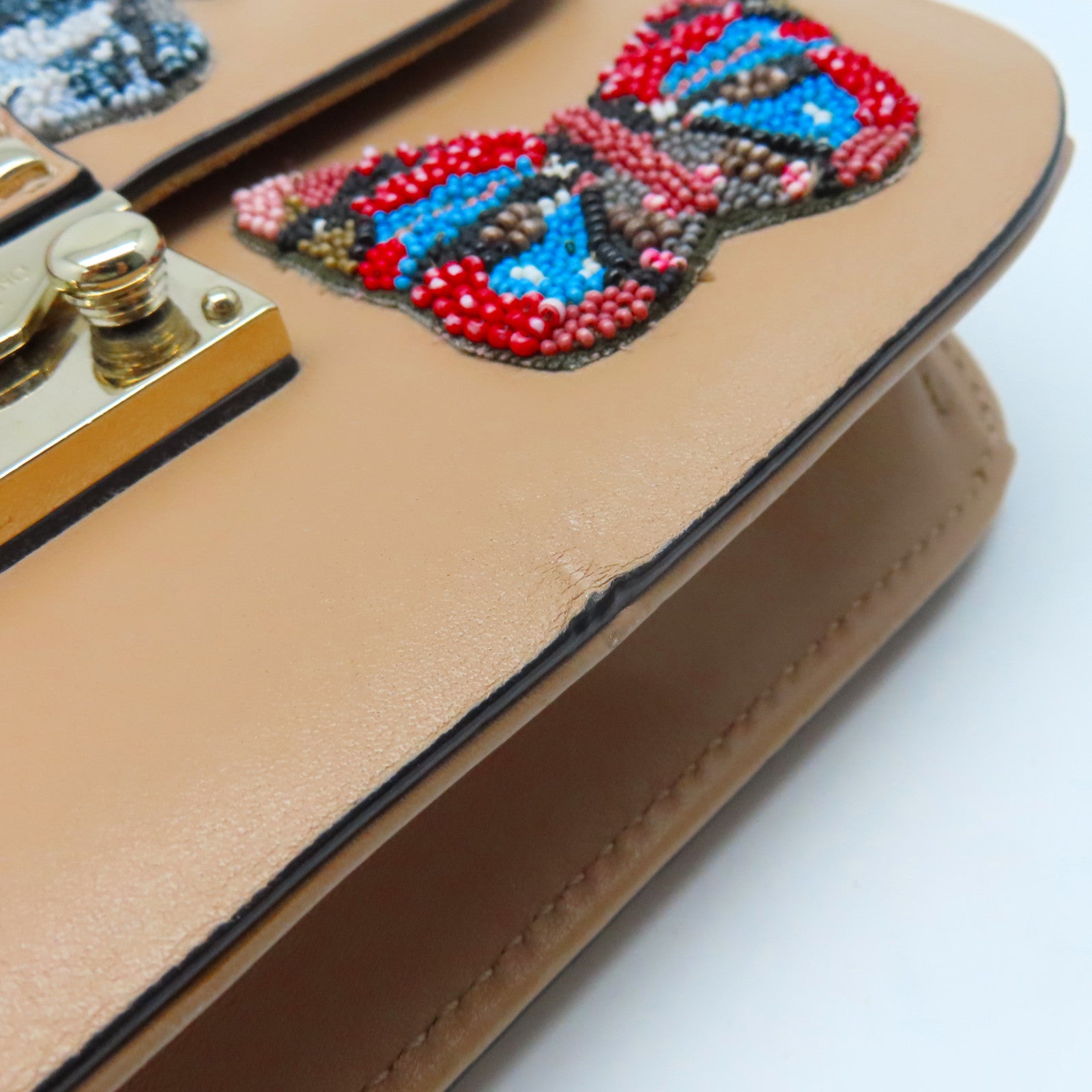Valentino 牛皮皮革Embroidered Small Glam Lock金扣鏈帶肩背袋米色