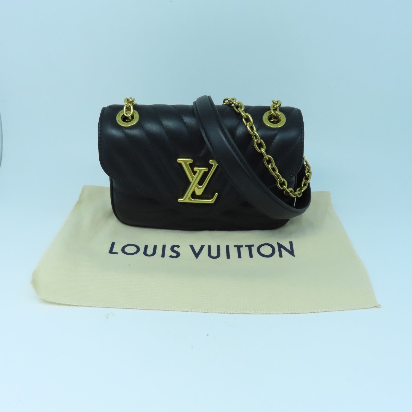LOUIS VUITTON 牛皮皮革LV New Wave Chain金扣肩背袋黑色