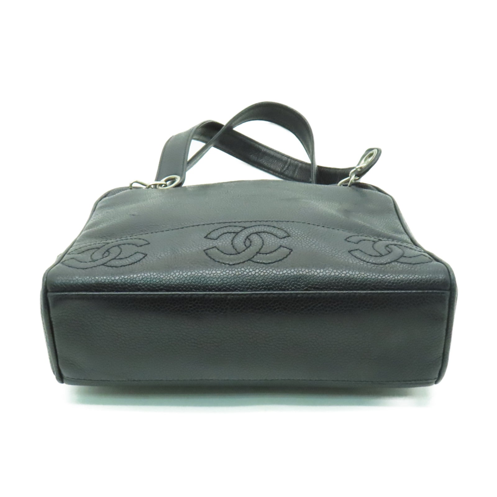 CHANEL Caviar皮革Shoulder Bag銀扣肩背袋黑色