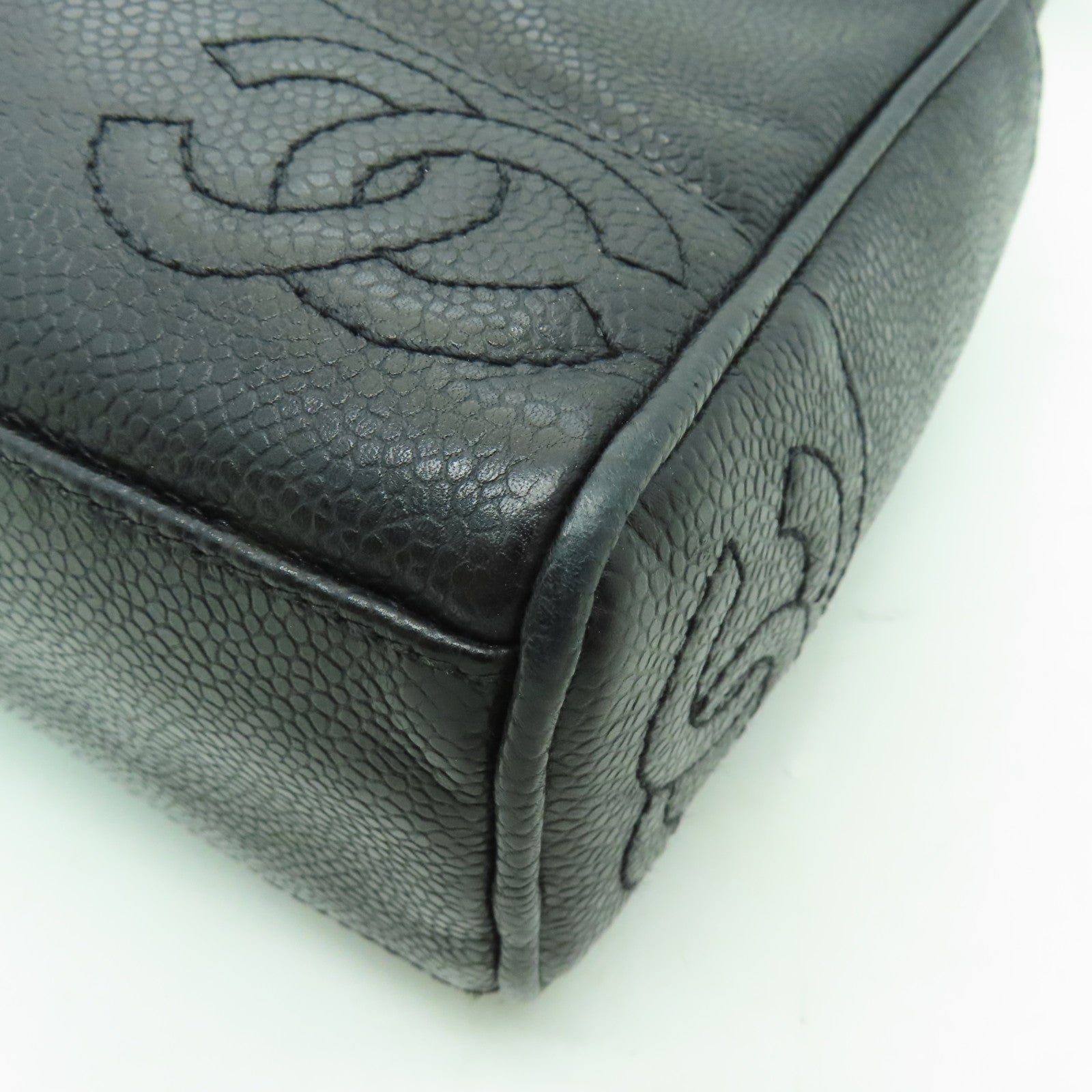 CHANEL Caviar皮革Shoulder Bag銀扣肩背袋黑色