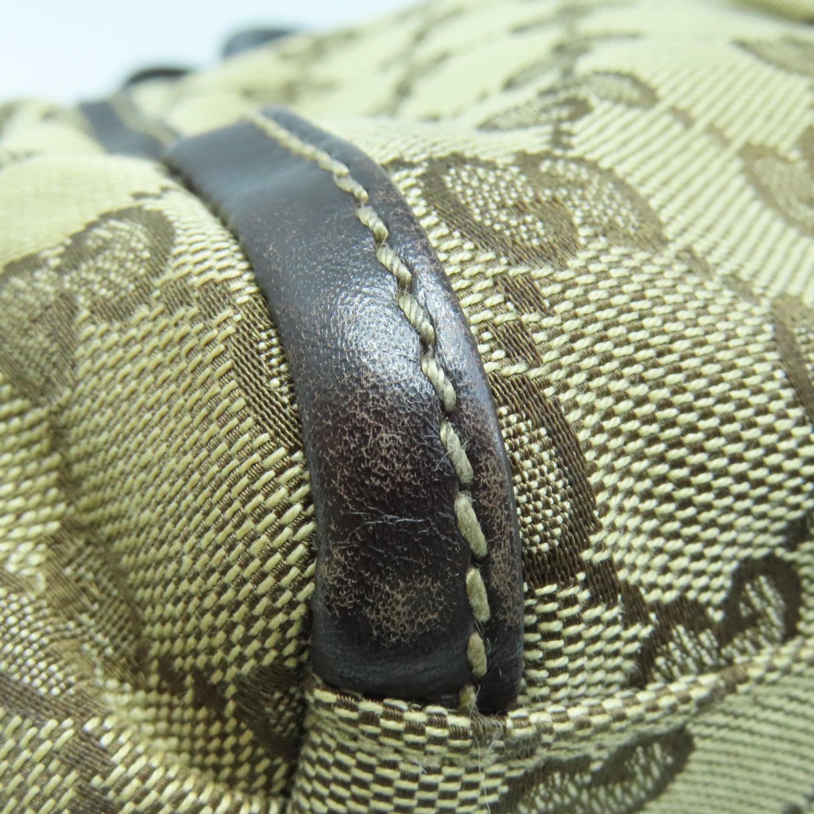 GUCCI canvas Shoulder Bag gold buckle shoulder bag brown